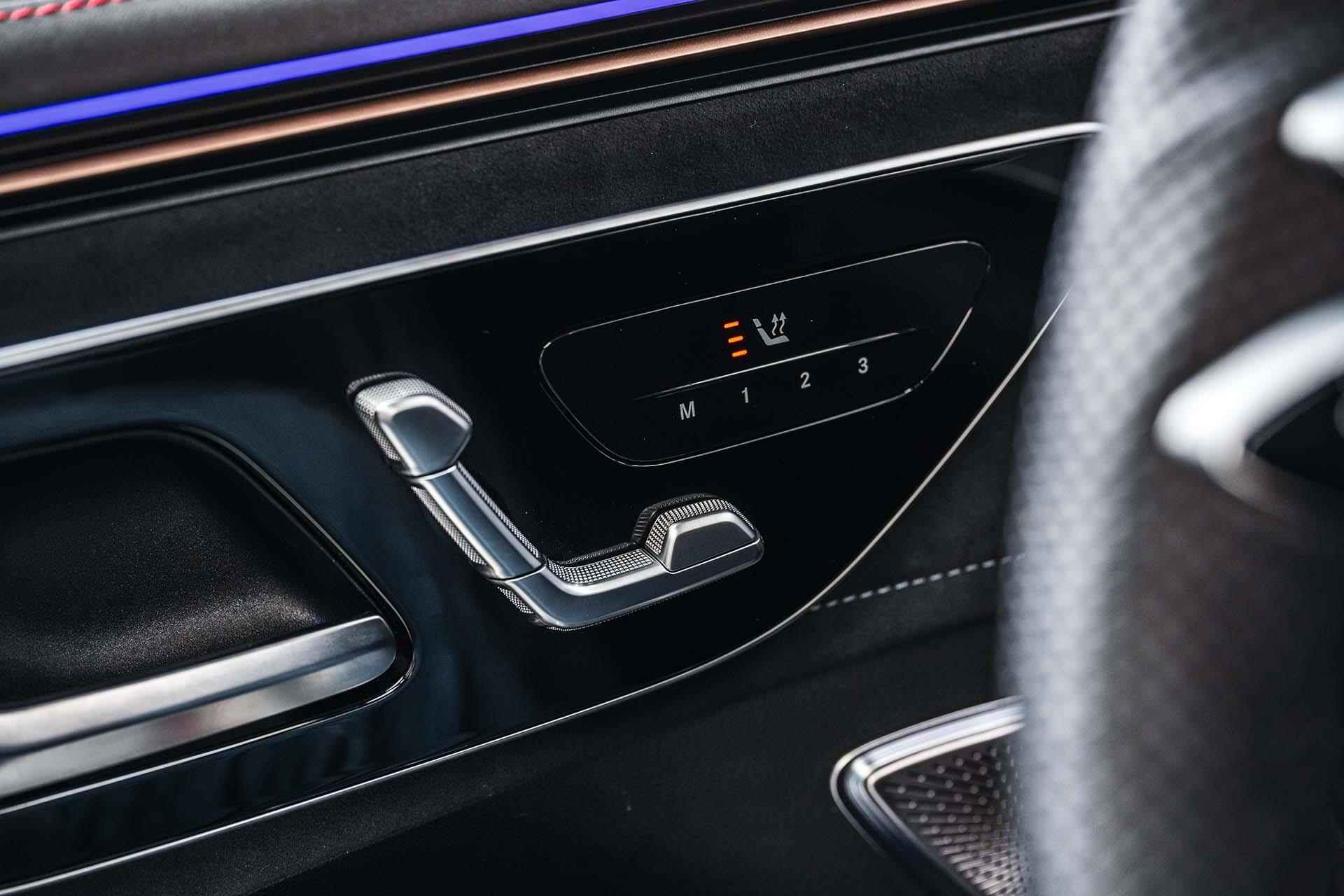 Mercedes-Benz EQE SUV 350+ AMG Premium | Trekhaak | Burmester 3D | Panoramadak | Rij-Assistentiepakket + | Smaragd Groen | 360-camera | Luchtvering | Digital Light | 22" | Keyless Entry | Apple Carplay | - 38/41