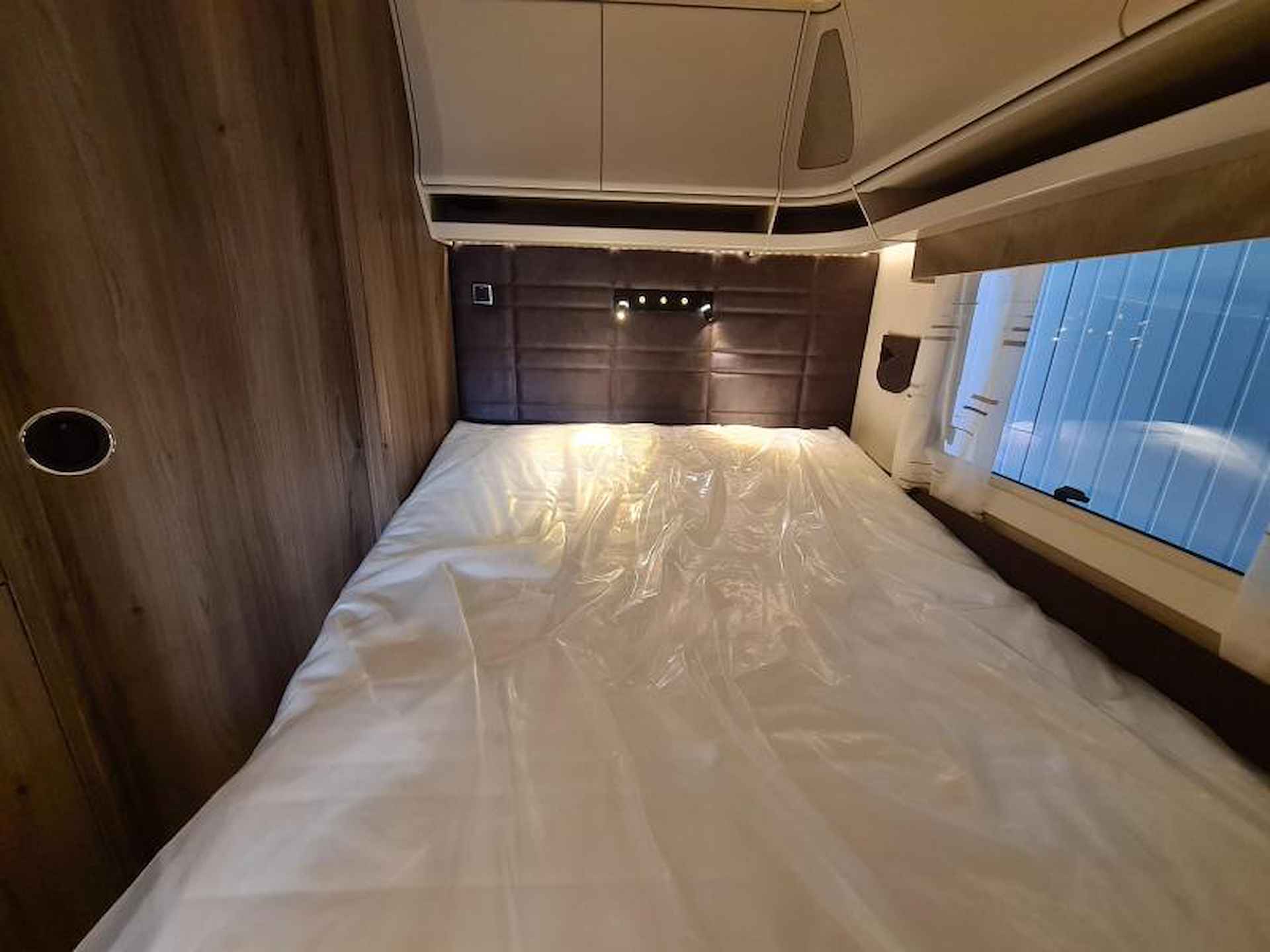 Kabe Royal 520 XL 2025, KingSize! - 15/21