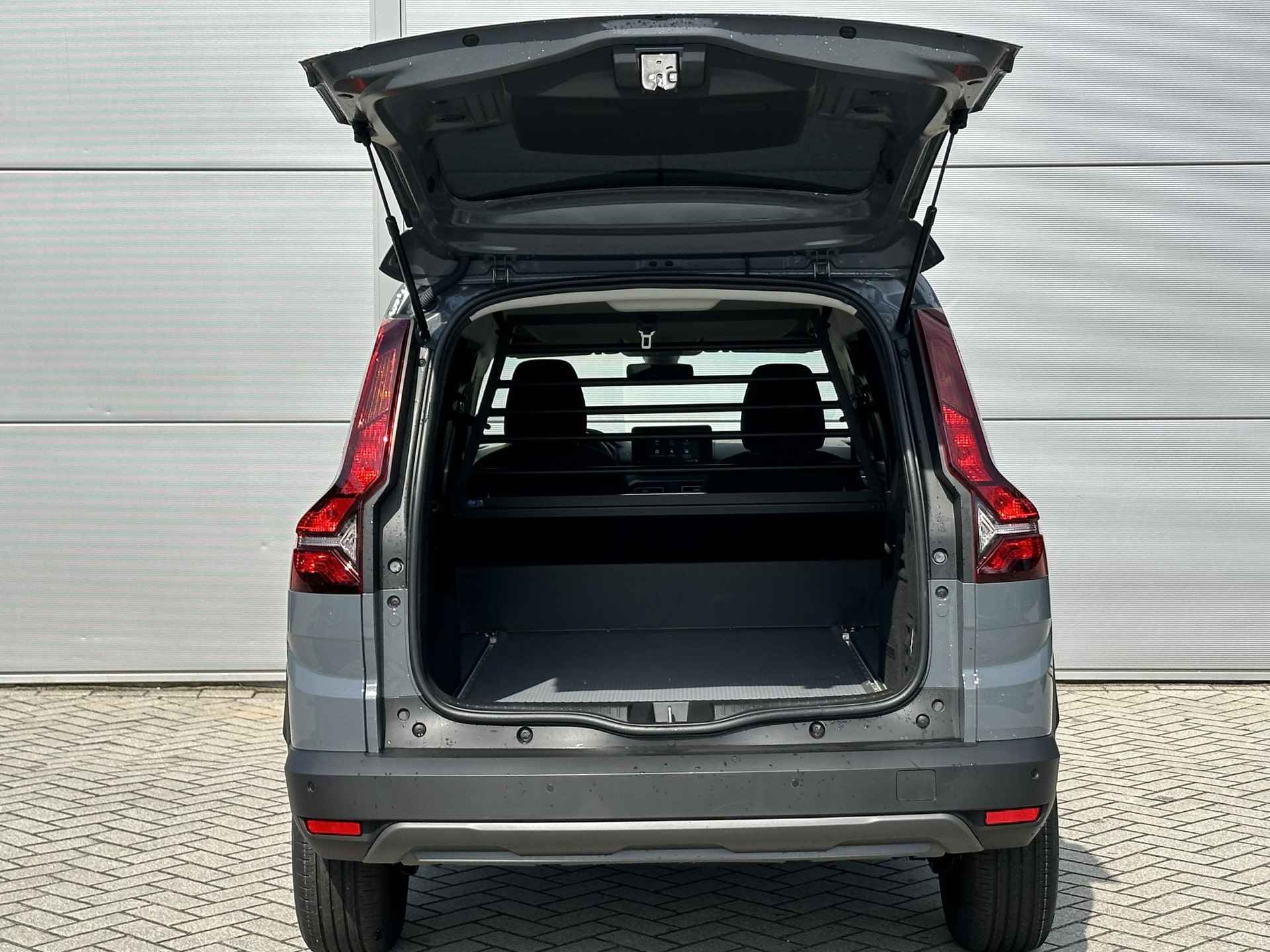 Dacia Jogger 1.0 TCe 100 ECO-G Expression | SEMI GRIJS KENTEKEN |CARGO UITVOERING | LAADRUIMTEPAKKET ||NAVIGATIE|ACHTERUITRIJCAMERA | AIRCO|DODEHOEKSENSOREN| - 9/29