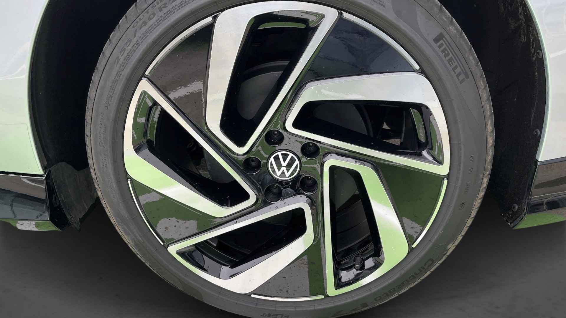Volkswagen ID.7 Pro Business 286pk 77 kWh | Pano | Trekhaak | Warmtepomp | Massagestoelen DEMONSTRATIEWAGEN - 11/24