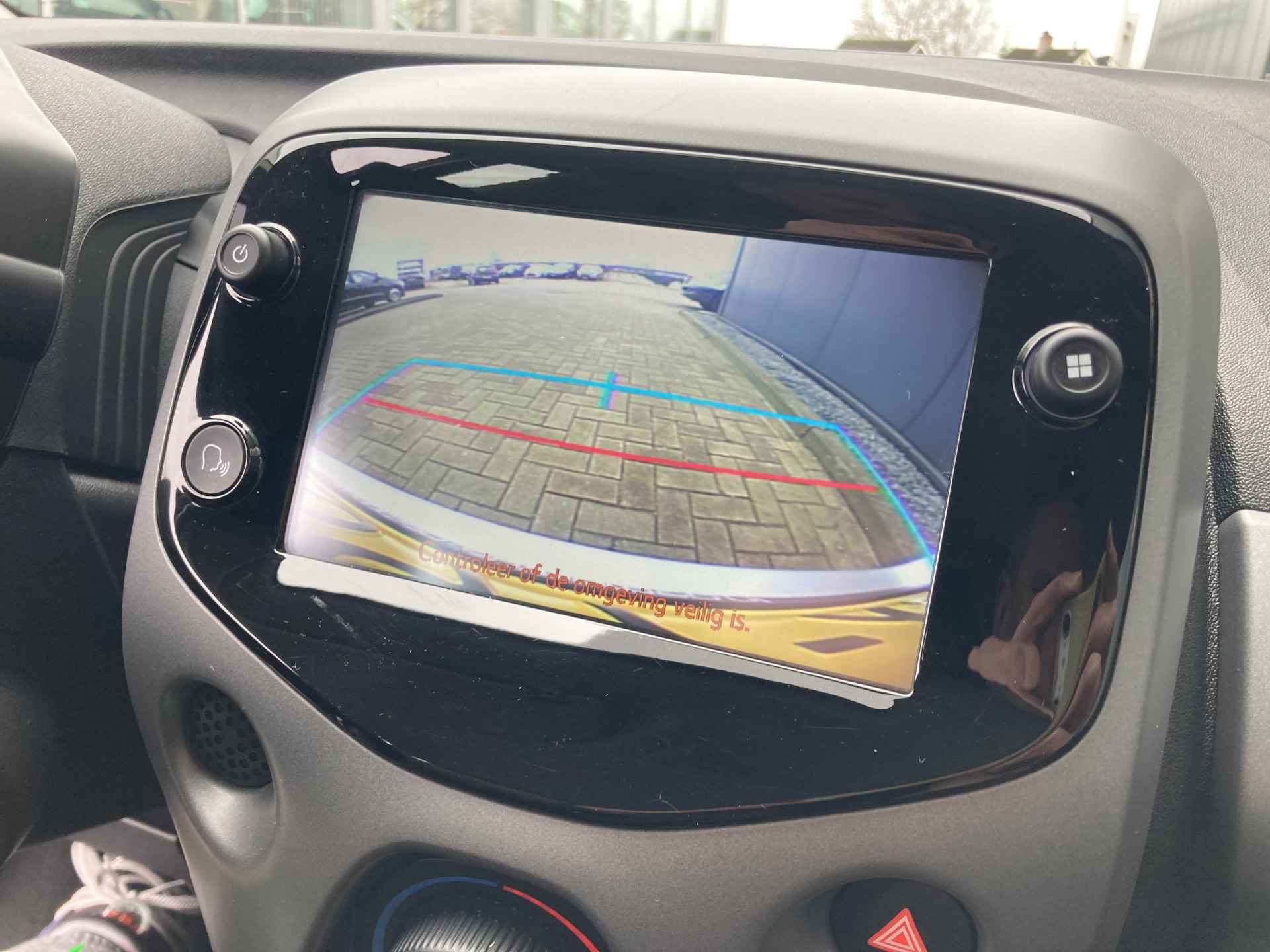 Toyota Aygo 1.0 VVT-i X-Play 5-drs. CAMERA/CARPLAY/AIRCO/LIMITER - 4/71