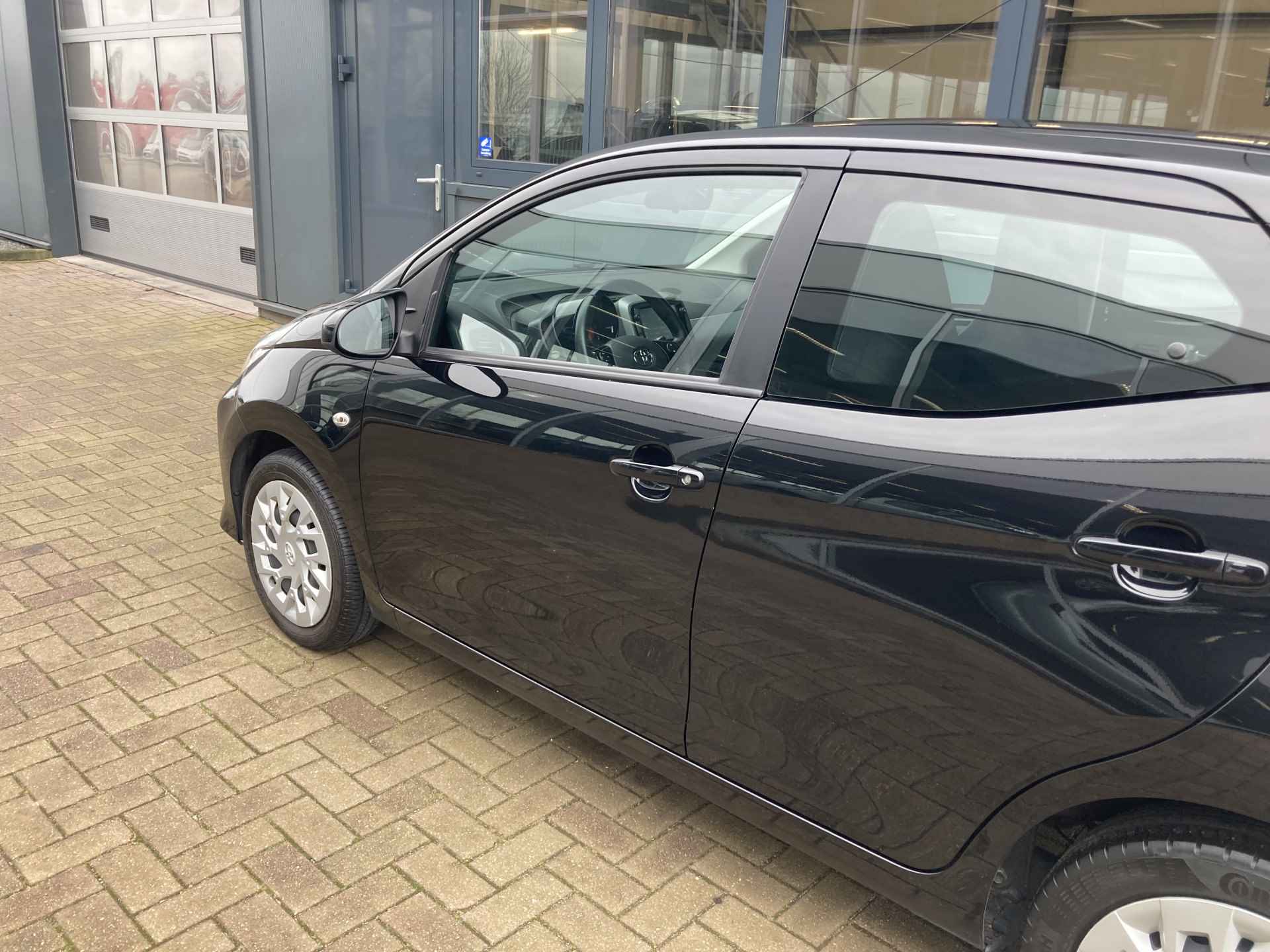 Toyota Aygo 1.0 VVT-i X-Play 5-drs. CAMERA/CARPLAY/AIRCO/LIMITER - 11/71