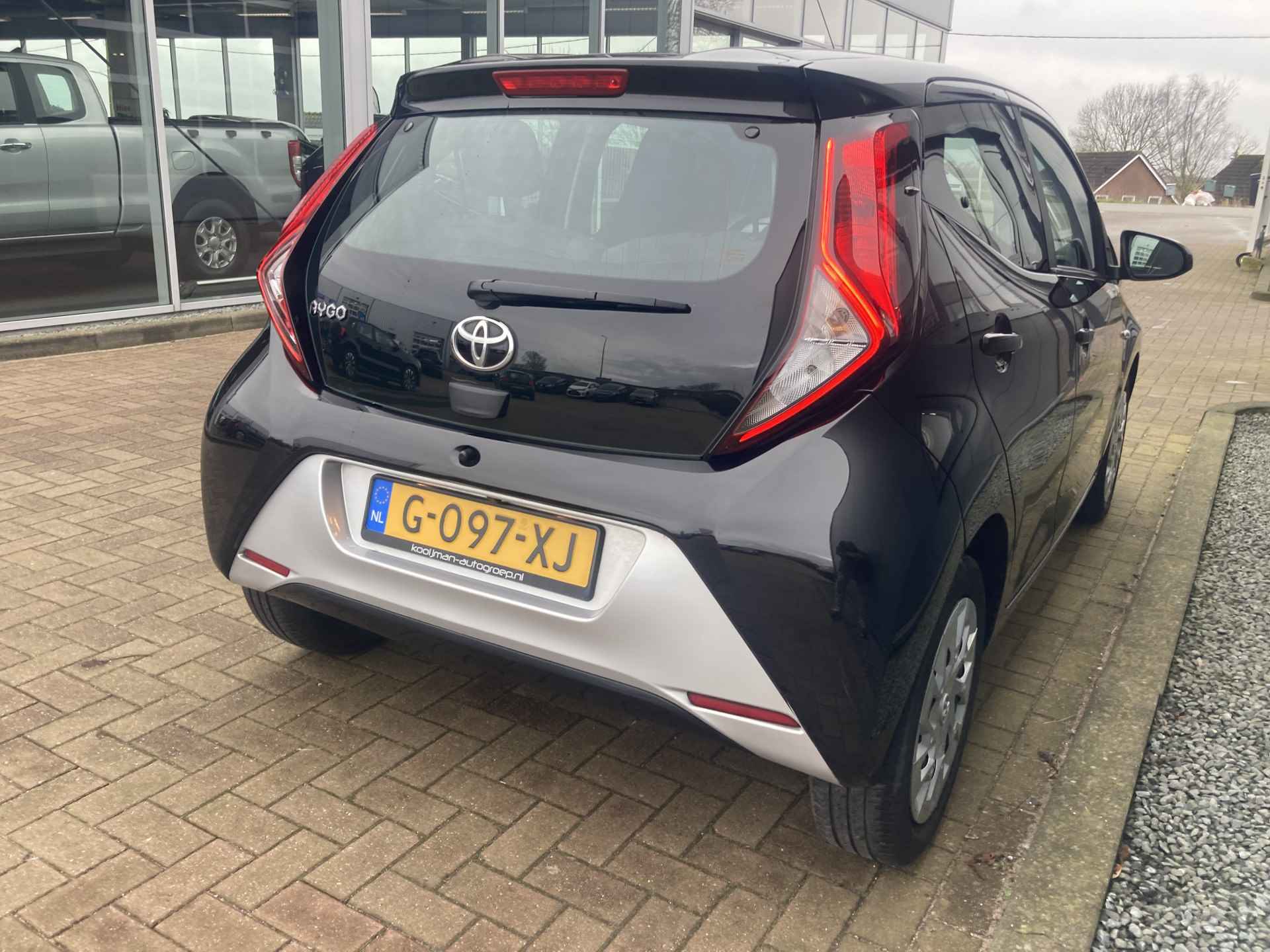 Toyota Aygo 1.0 VVT-i X-Play 5-drs. CAMERA/CARPLAY/AIRCO/LIMITER - 19/71