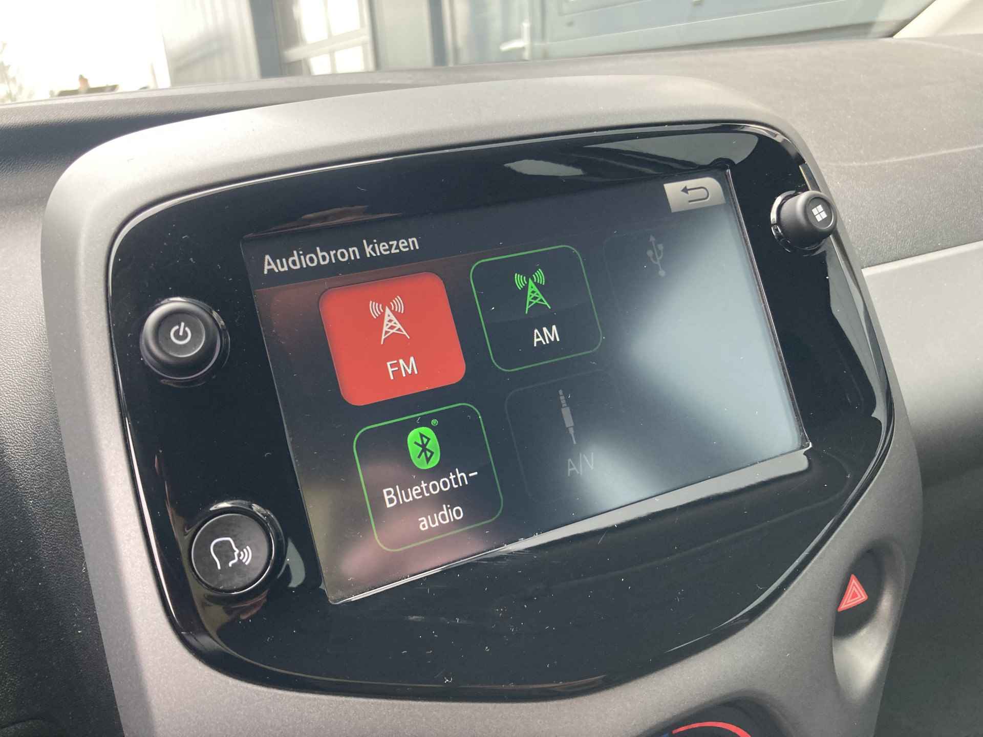 Toyota Aygo 1.0 VVT-i X-Play 5-drs. CAMERA/CARPLAY/AIRCO/LIMITER - 28/71