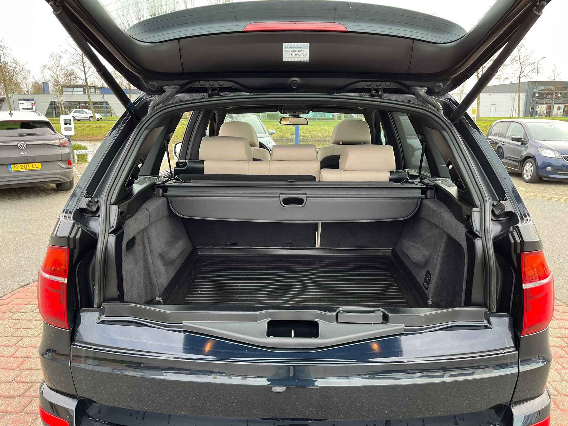 BMW X5 xDrive 30d 211 pk | 7 persoons! | Pano Dak | Leder | Luchtvering | Xenon | - 17/17