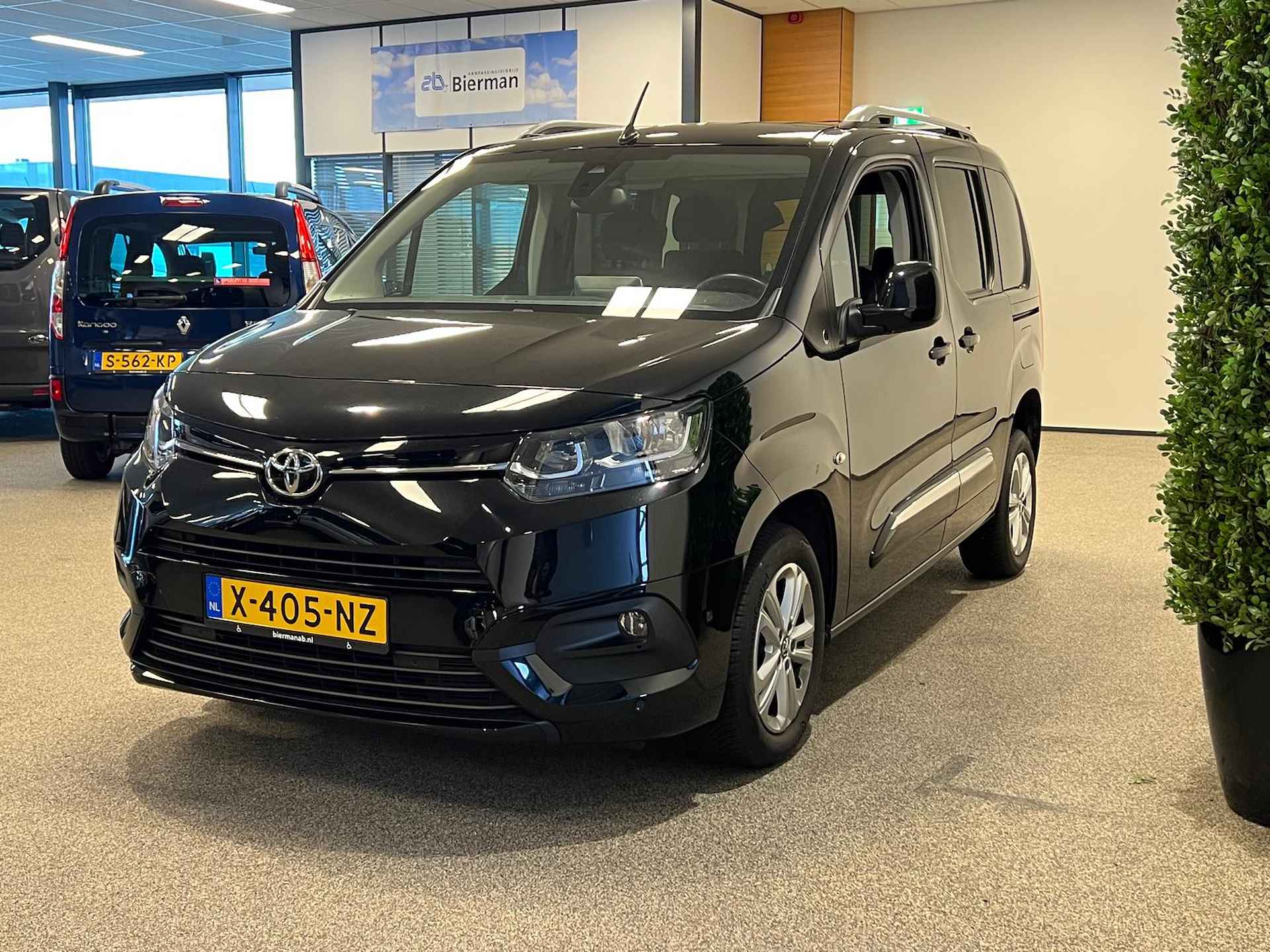 Toyota Proace City Verso L1 Rolstoelauto Automaat 4+1 - 20/32