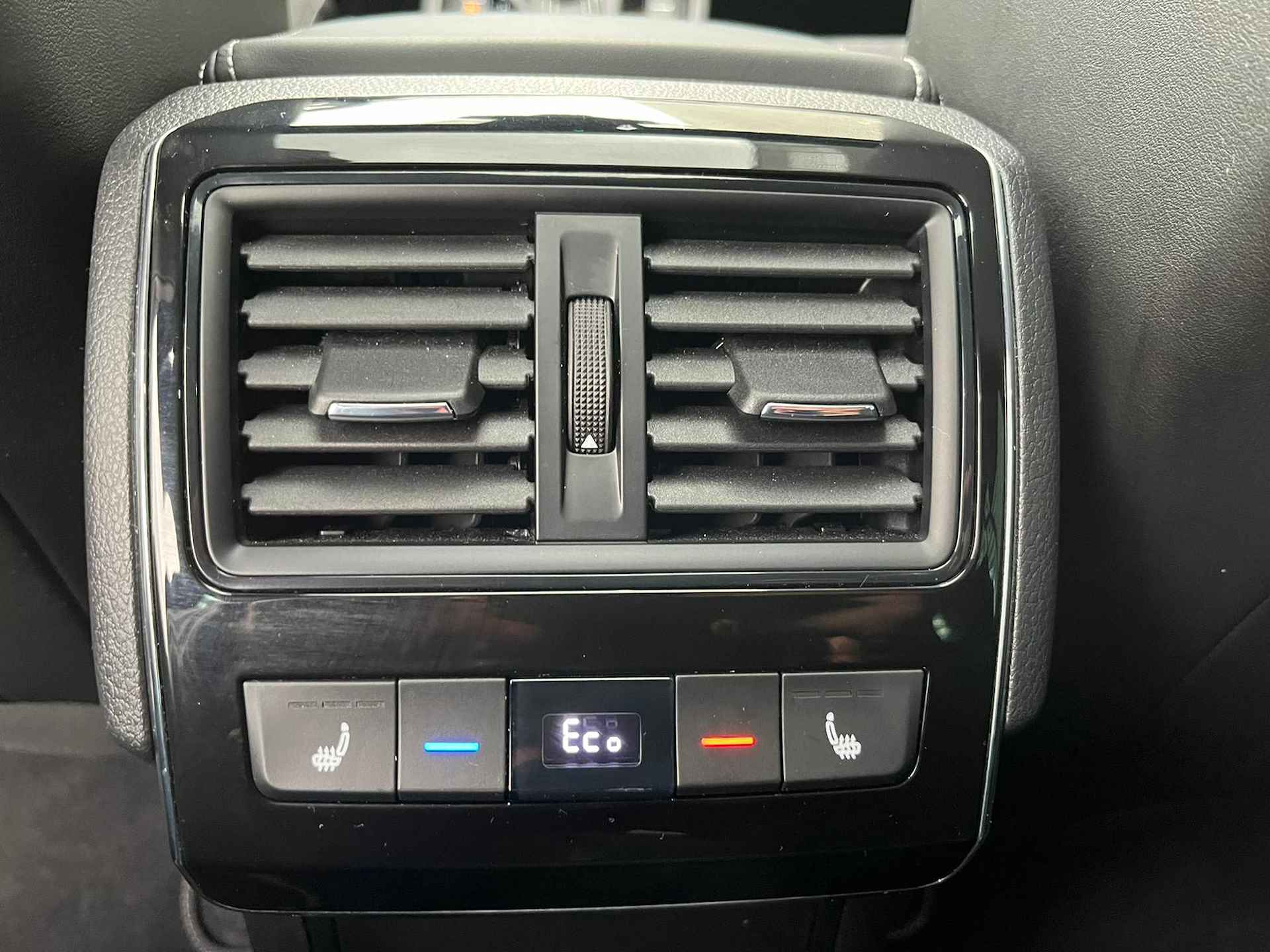 Škoda Superb Combi 1.4 TSI iV Sportline Business / DSG / Panoramadak / Canton Audio / Alcantara / 19" LMV ** - 31/38