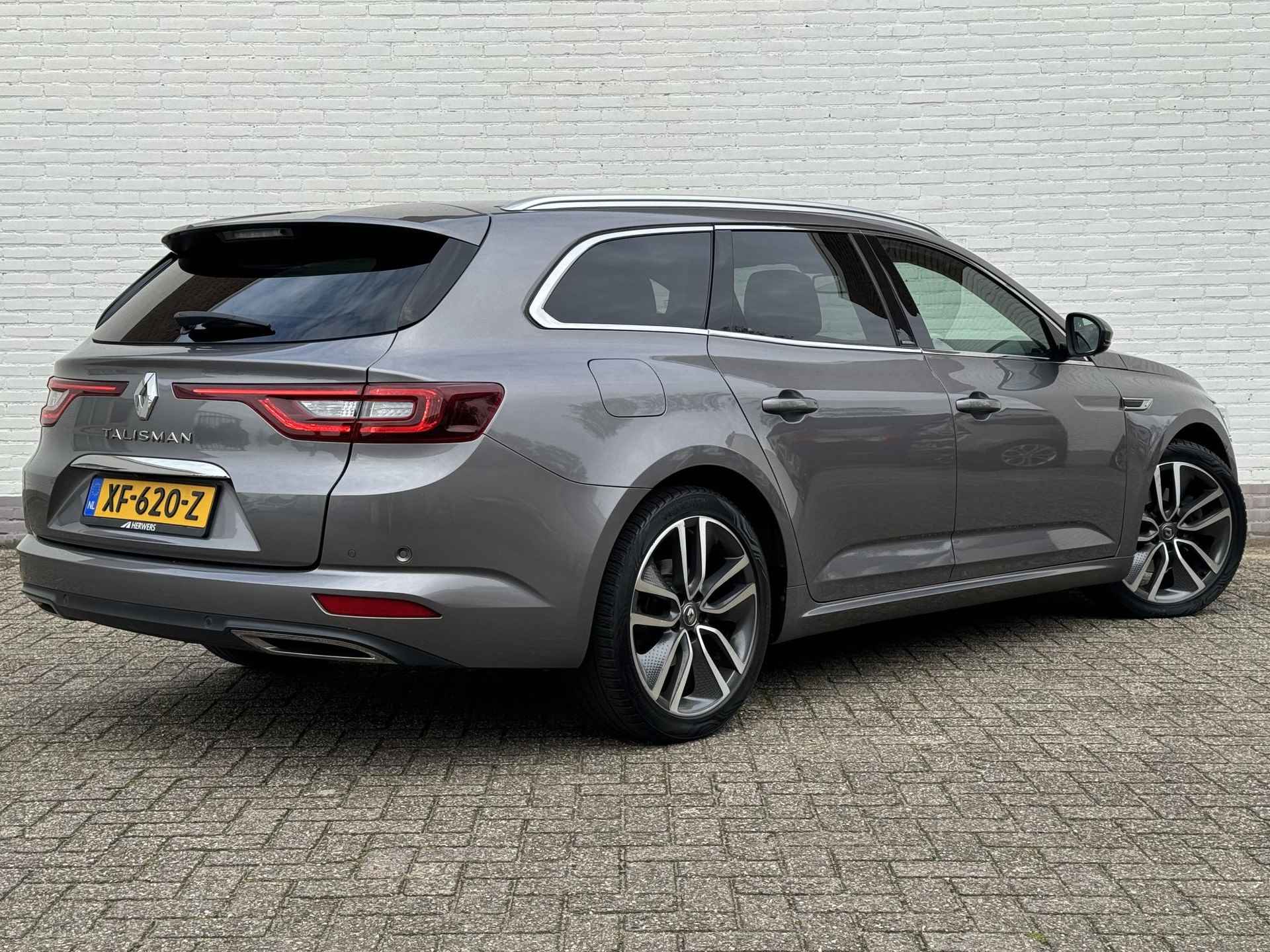 Renault Talisman Estate 1.8 TCe Intens / Trekhaak / BOSE SURROUND® premium audio / Parkeer Assistent / Dodehoek Detectie / Stoelverwarming / Stuurverwarming / Navi / Cruise / Clima / Keyless / DAB / NAP / - 3/55