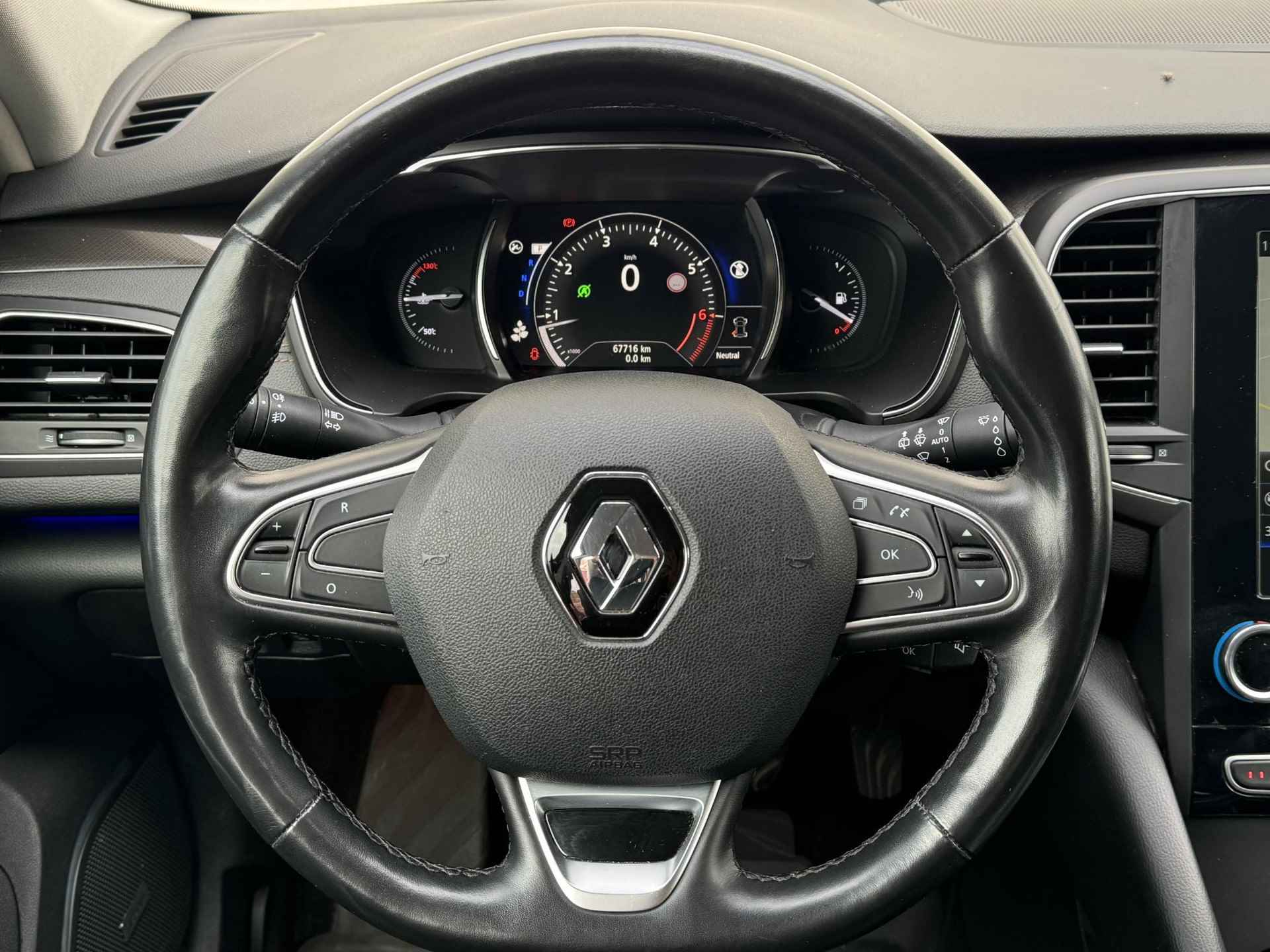 Renault Talisman Estate 1.8 TCe Intens / Trekhaak / BOSE SURROUND® premium audio / Parkeer Assistent / Dodehoek Detectie / Stoelverwarming / Stuurverwarming / Navi / Cruise / Clima / Keyless / DAB / NAP / - 18/55