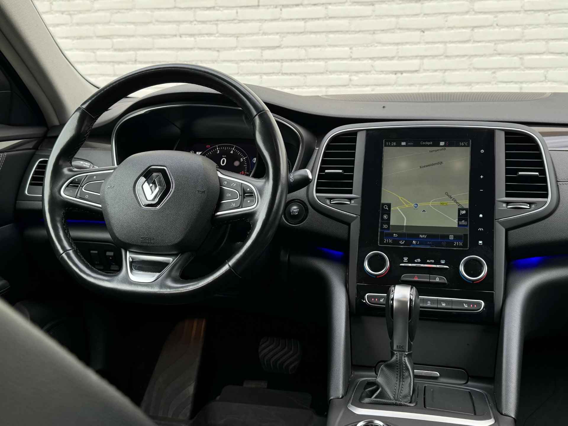 Renault Talisman Estate 1.8 TCe Intens / Trekhaak / BOSE SURROUND® premium audio / Parkeer Assistent / Dodehoek Detectie / Stoelverwarming / Stuurverwarming / Navi / Cruise / Clima / Keyless / DAB / NAP / - 51/55