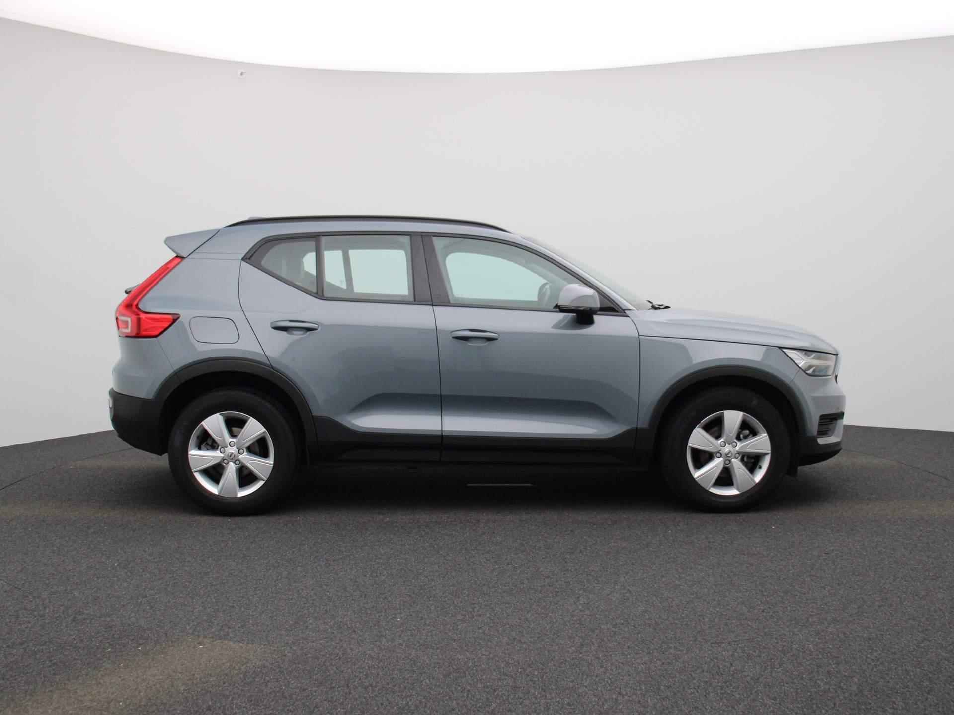 Volvo XC40 1.5 T3 Momentum | Navigatie | Climate control | LMV | Parkeer sensoren | LED | Camera | - 7/38