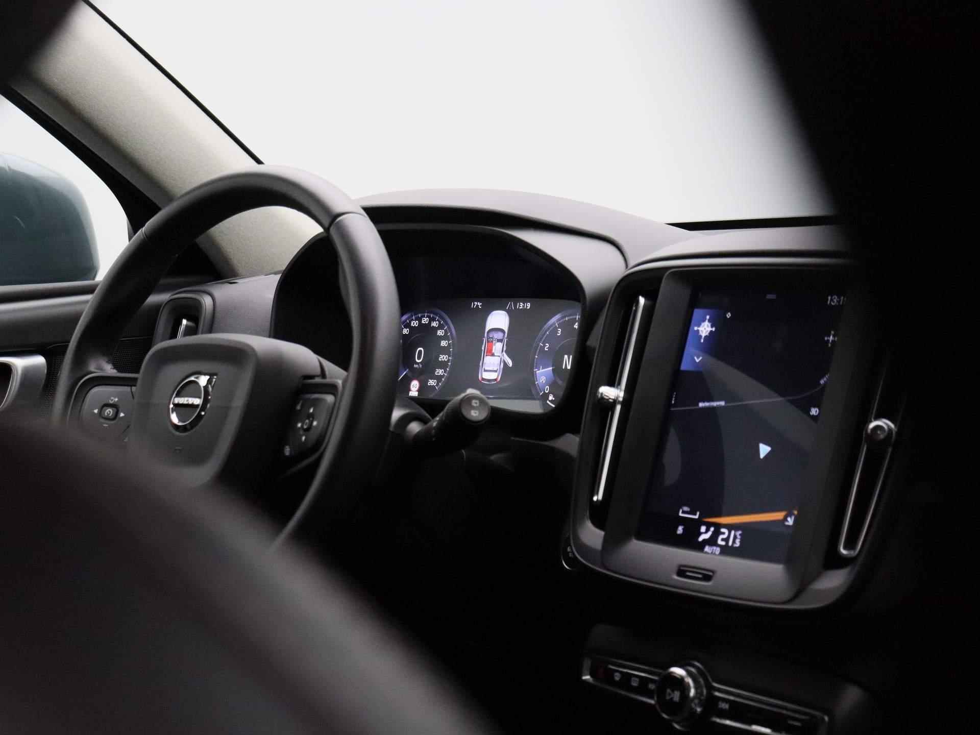 Volvo XC40 1.5 T3 Momentum | Navigatie | Climate control | LMV | Parkeer sensoren | LED | Camera | - 32/38