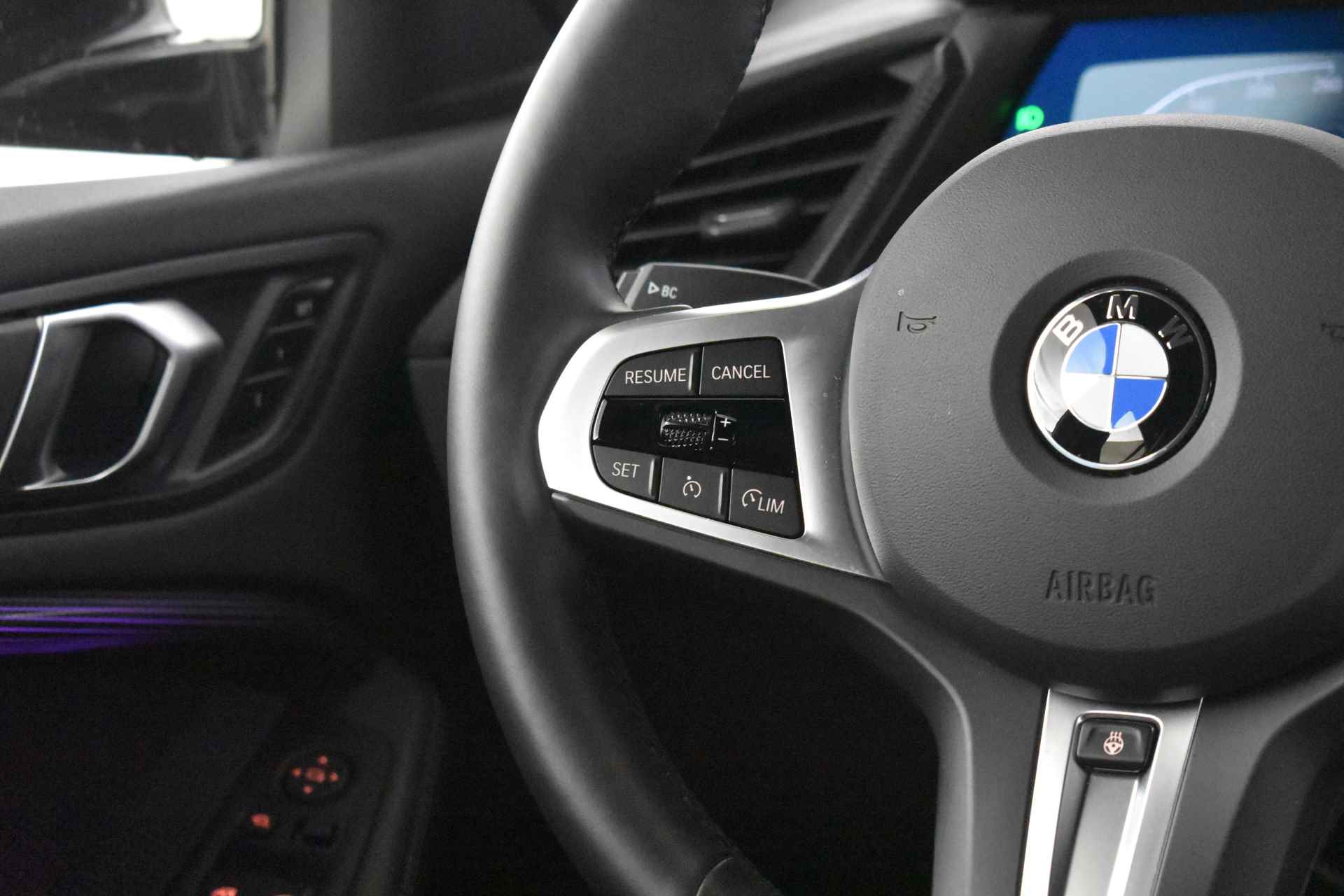 BMW 1-serie 118i High Executive M Sport Automaat / M sportstoelen / Adaptieve LED / Head-Up / Stoelverwarming / Comfort Access / Stuurverwarming - 18/52