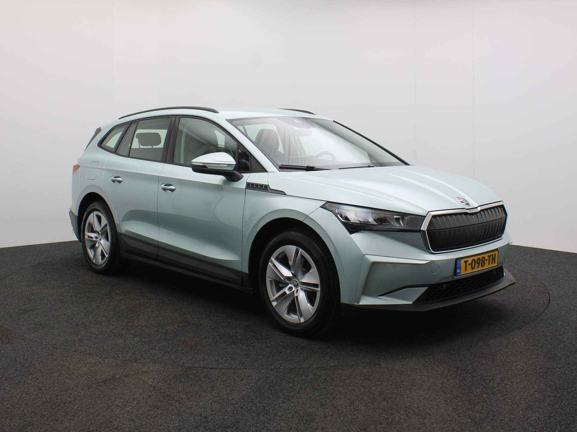 Škoda Enyaq iV 60 180pk Automaat Achteruitrijcamera, Navigatie, Adaptive cruise control, Parkeersensoren, Airco, DAB, App connect, LED verlichting - 8/38