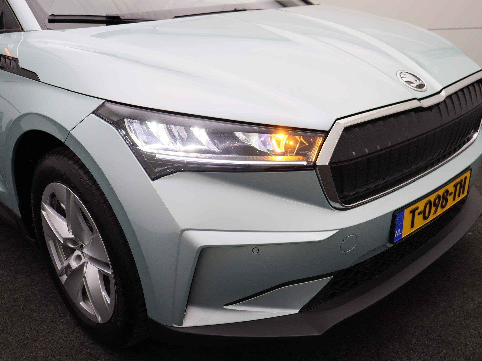 Škoda Enyaq iV 60 180pk Automaat Achteruitrijcamera, Navigatie, Adaptive cruise control, Parkeersensoren, Airco, DAB, App connect, LED verlichting - 32/38