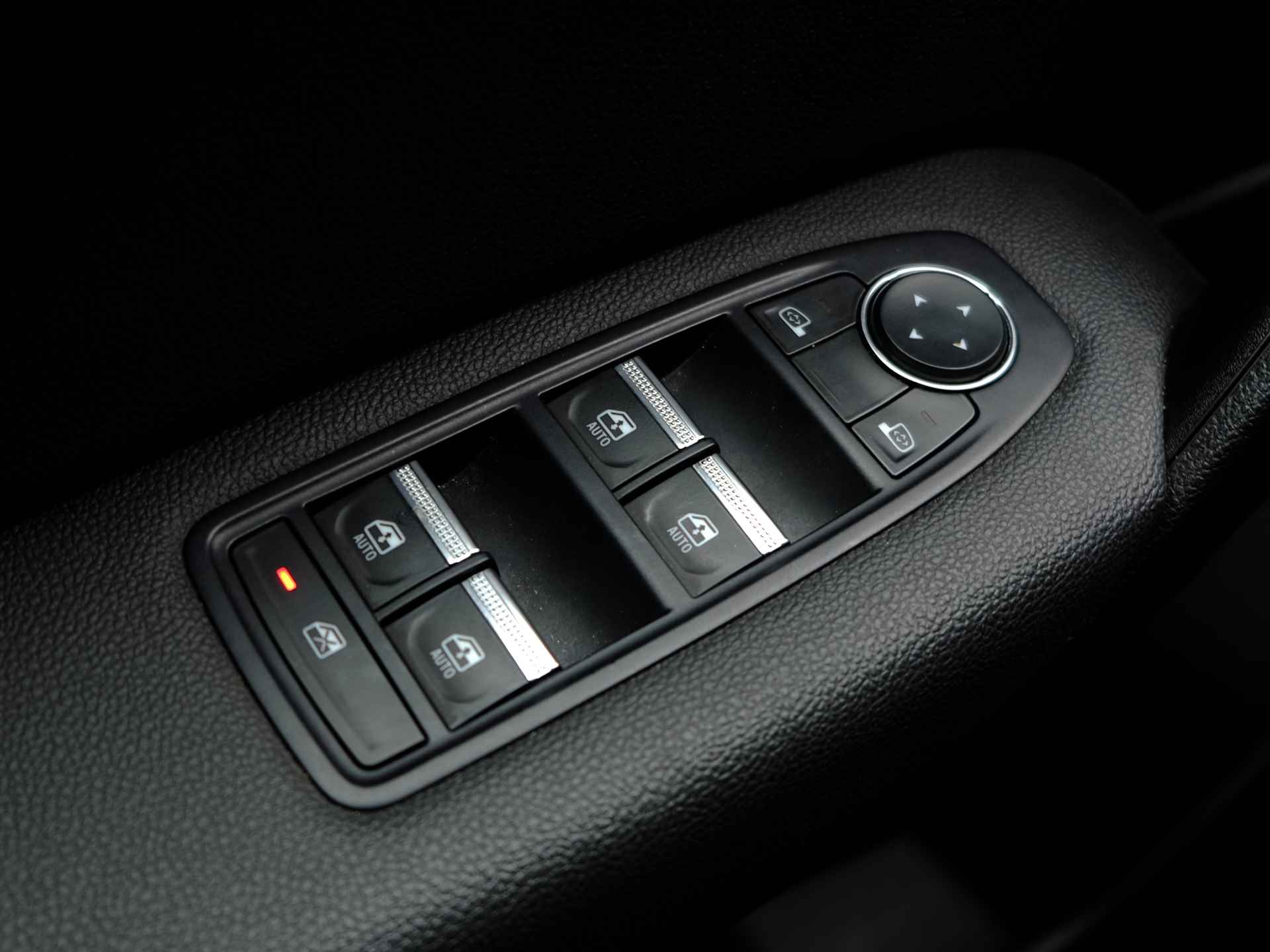 Renault Captur Micro-Hybrid 140pk Intens Automaat | Park. Sensoren V+A | Camera | Navigatie - 3/17