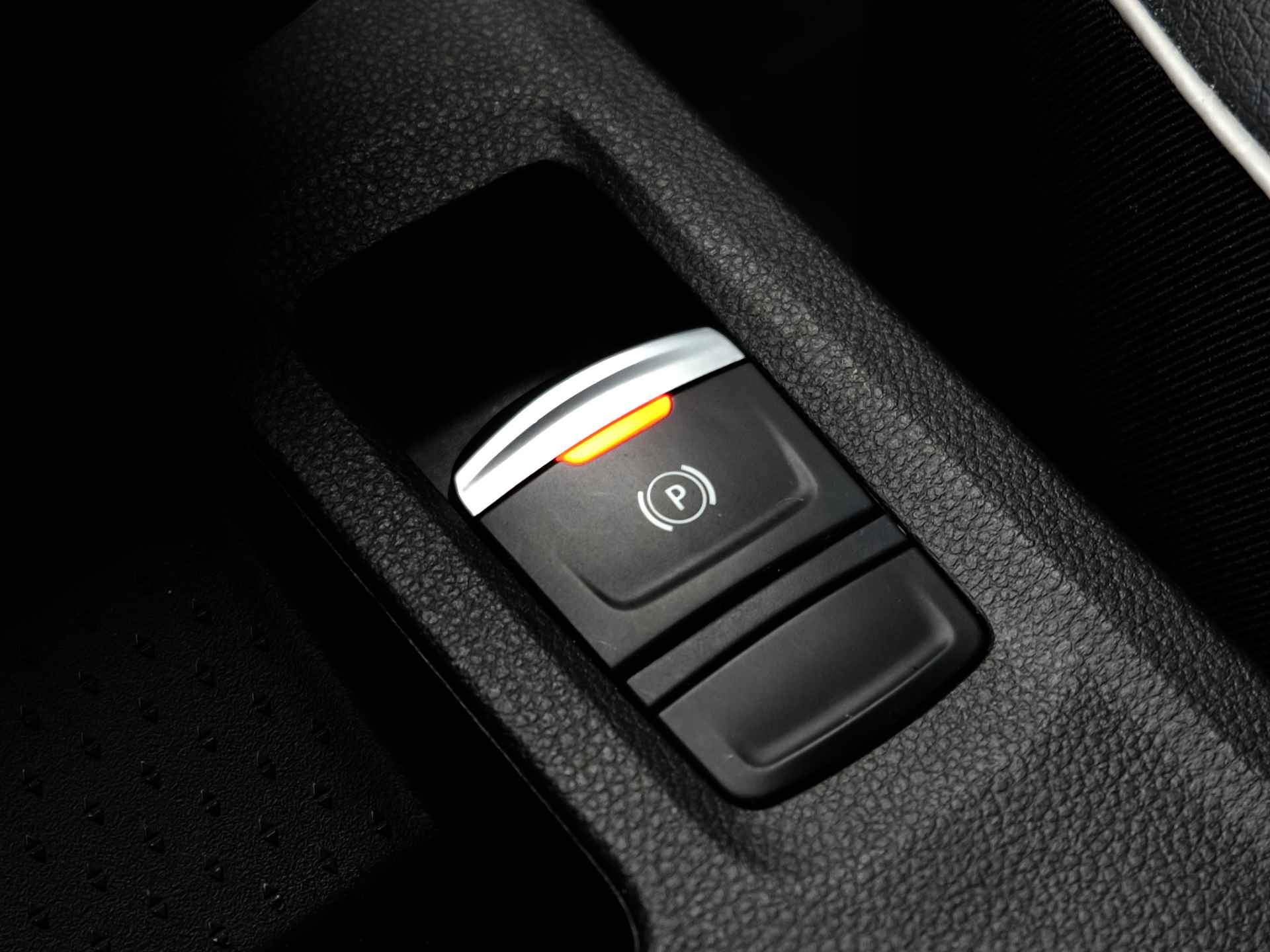 Renault Captur Micro-Hybrid 140pk Intens Automaat | Park. Sensoren V+A | Camera | Navigatie - 15/17