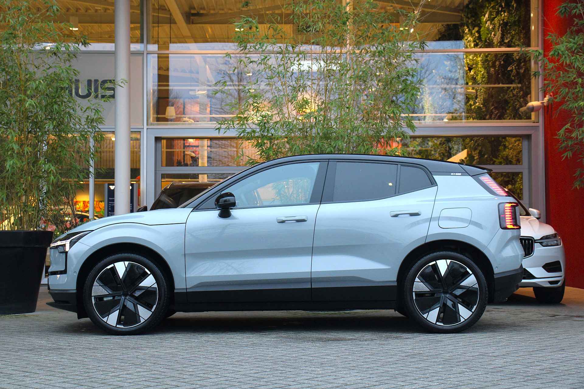 Volvo EX30 Twin Motor Performance Ultra 428pk 69 kWh | Full Option! | 3,6 sec. 0-100 km/u! | Snelste Volvo ooit! - 5/25