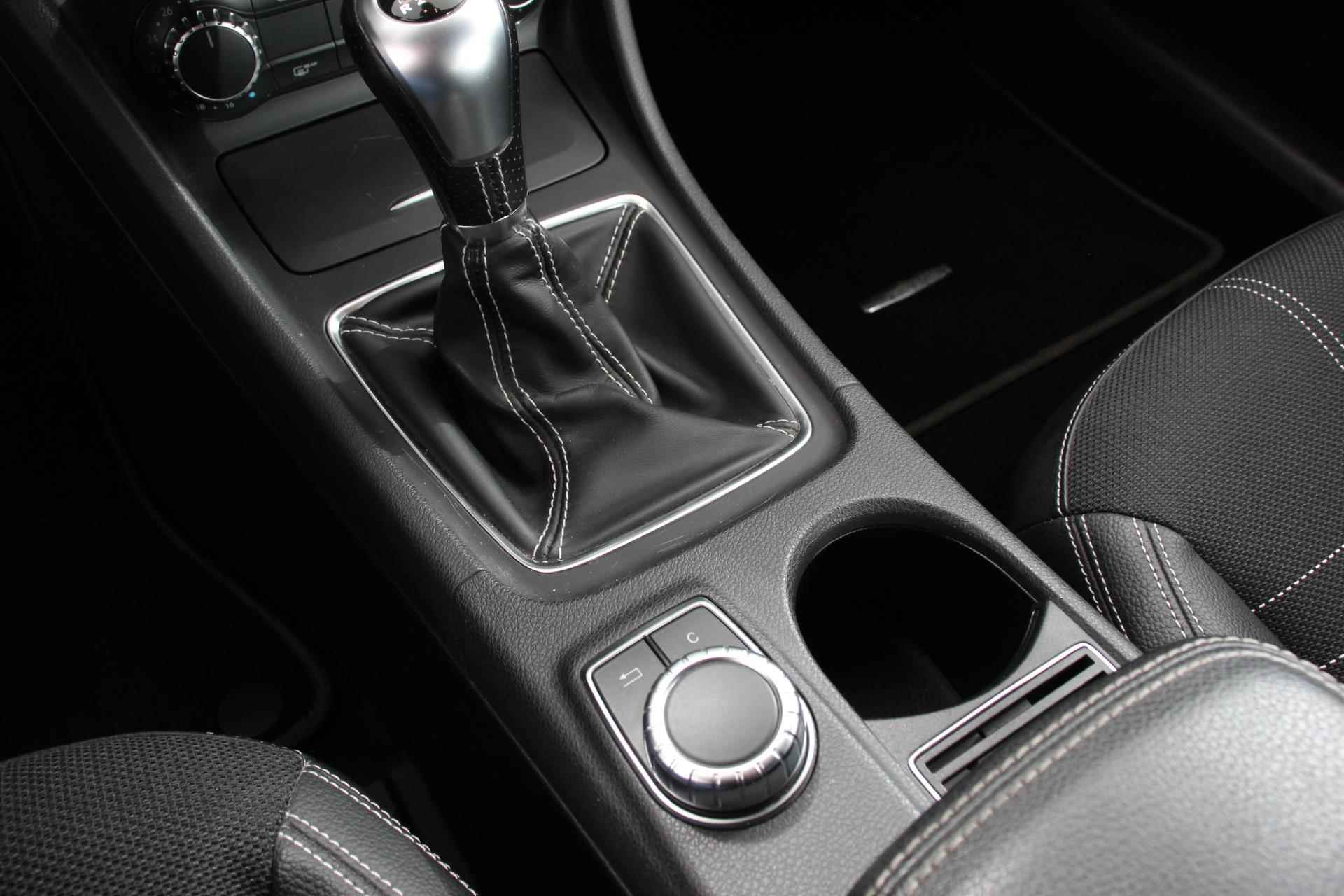 Mercedes-Benz CLA-klasse 180 Prestige | Standkachel | Trekhaak | Xenon | Navigatie | Stoelverwarming | - 16/31