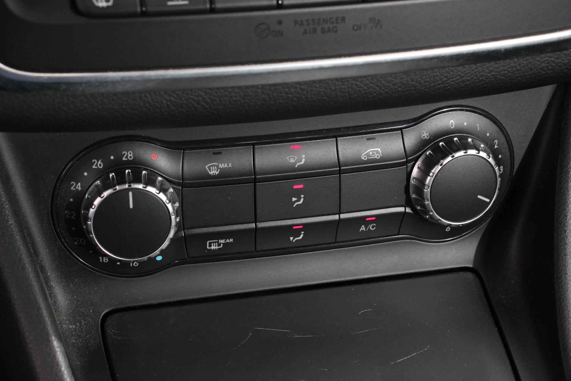 Mercedes-Benz CLA-klasse 180 Prestige | Standkachel | Trekhaak | Xenon | Navigatie | Stoelverwarming | - 17/31