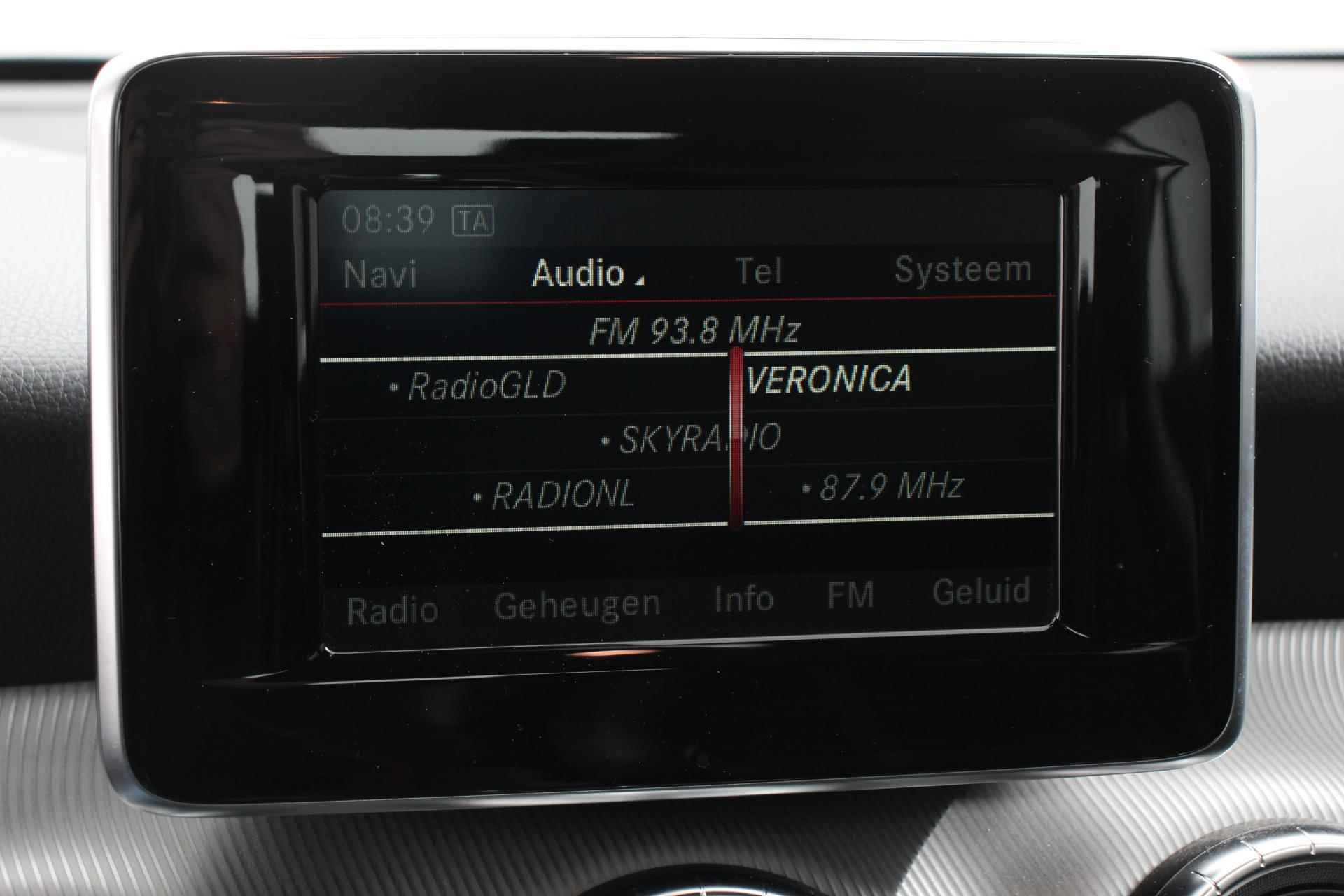 Mercedes-Benz CLA-klasse 180 Prestige | Standkachel | Trekhaak | Xenon | Navigatie | Stoelverwarming | - 21/31