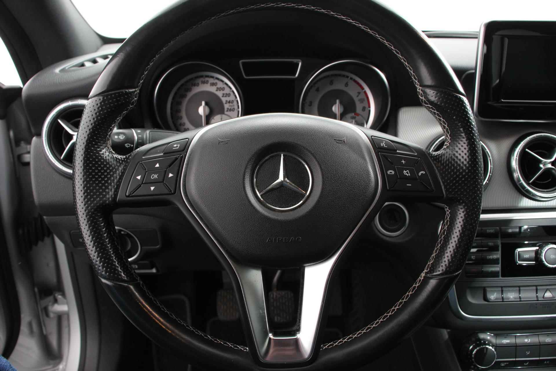 Mercedes-Benz CLA-klasse 180 Prestige | Standkachel | Trekhaak | Xenon | Navigatie | Stoelverwarming | - 14/31