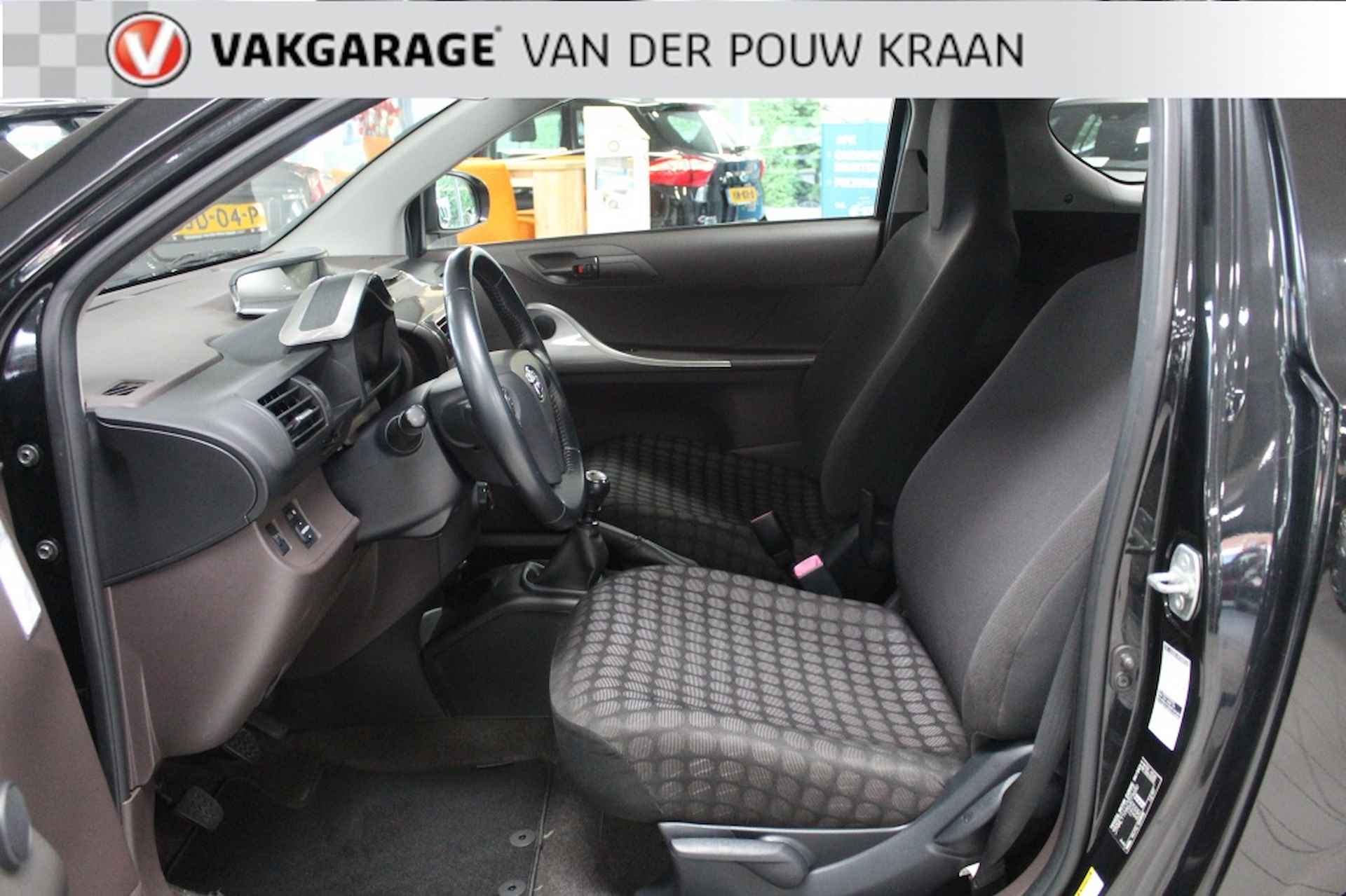 Toyota iQ 1.0 VVTi Black Edition Airco LM velgen - 7/31