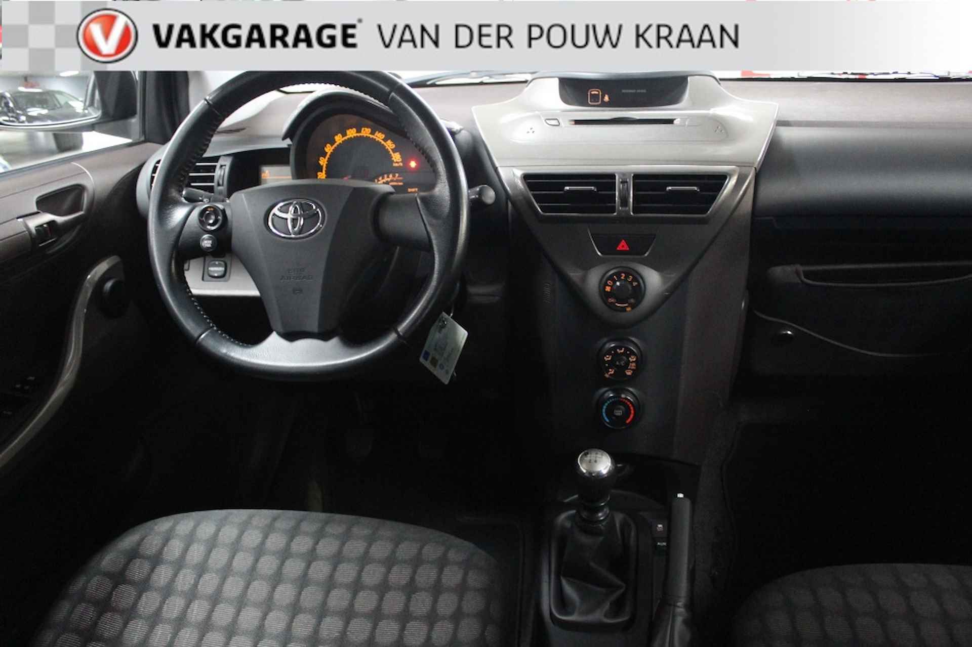 Toyota iQ 1.0 VVTi Black Edition Airco LM velgen - 21/31