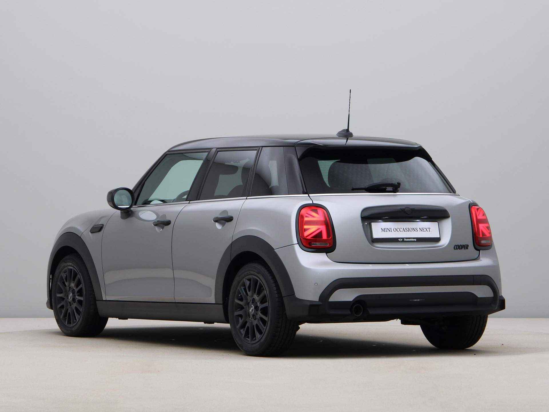 MINI 5-deurs Cooper Camden Edition Aut. - 12/24