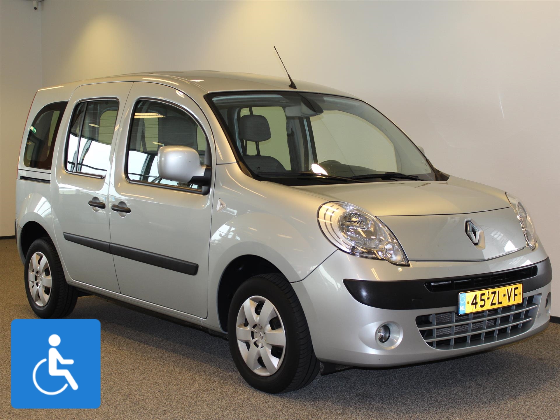 Renault Kangoo Rolstoelauto incl. Luchtvering