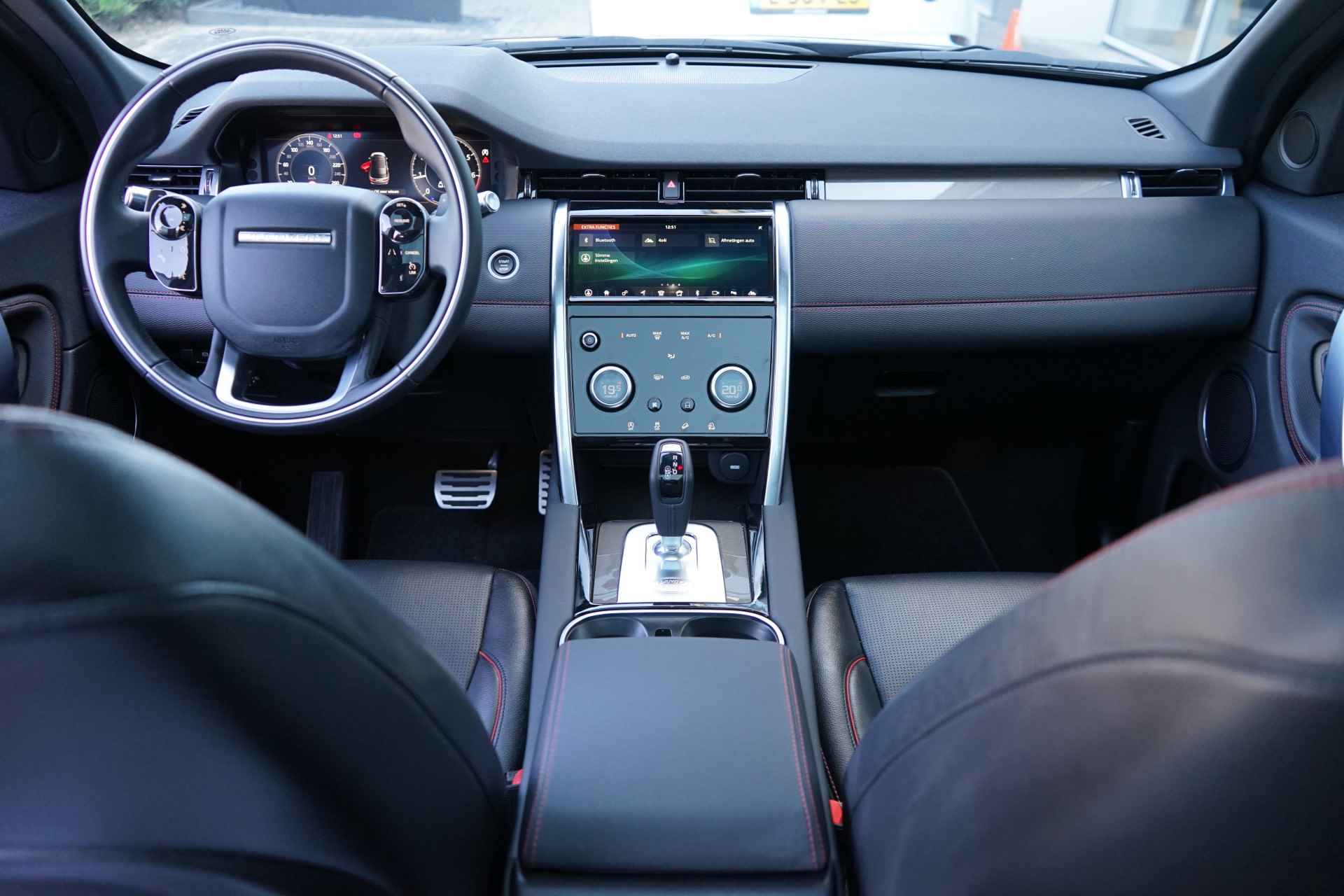 Land Rover Discovery Sport P200 2.0 R-Dynamic S | Panorama dak | Verwarmde voorstoelen | Interactive Driver Display | - 4/29