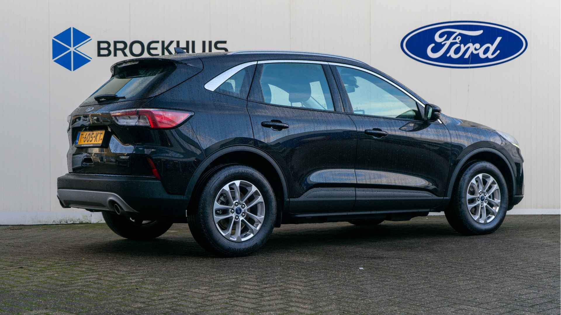 Ford Kuga 2.5 Plug-in Hybride 225pk Titanium | Winterpakket | Cruise controle | Climate controle | Lichtmetalen velgen | Carplay Apple/Android - 4/24