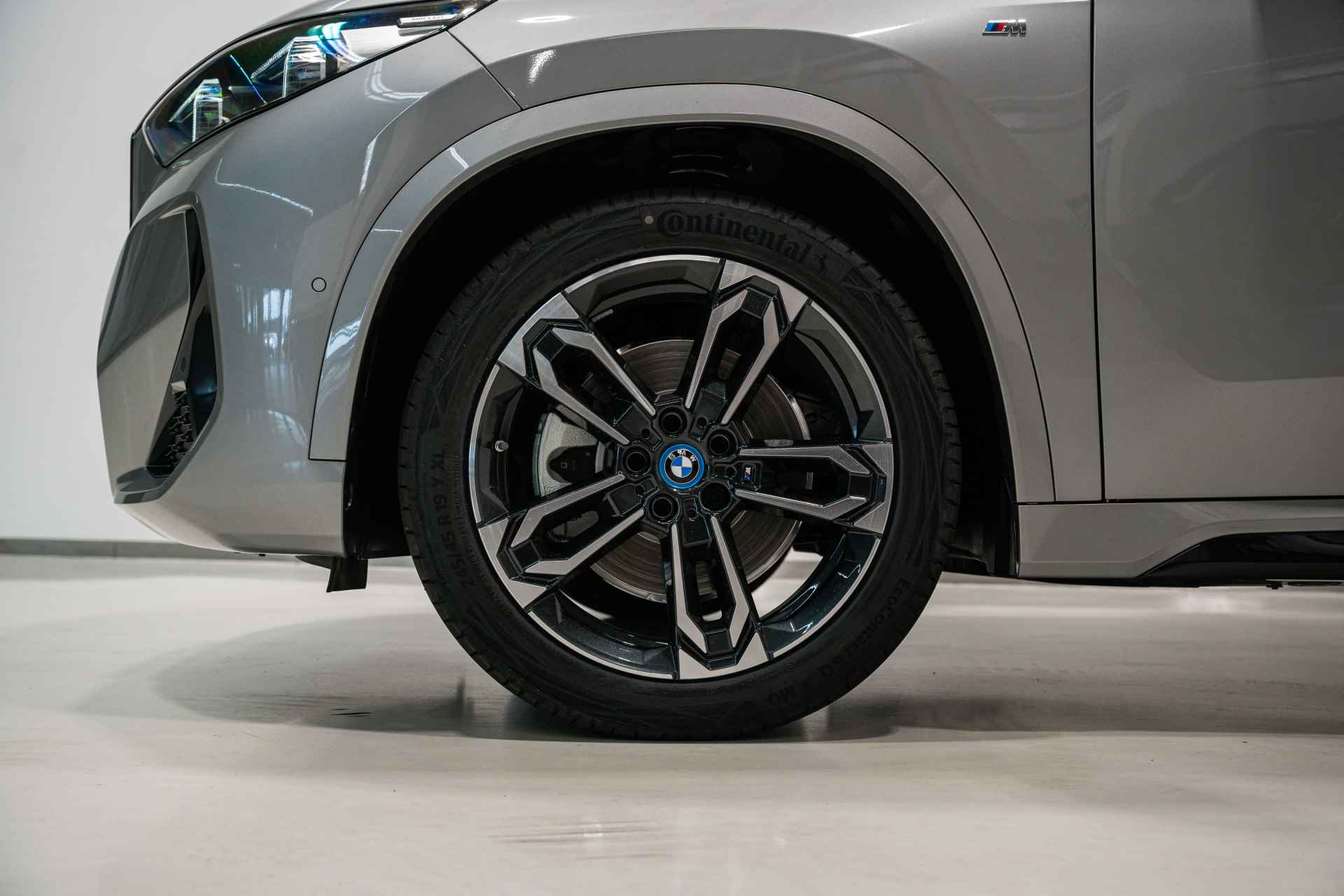 BMW iX1 xDrive30 Launch Edition M Sportpakket - 6/38
