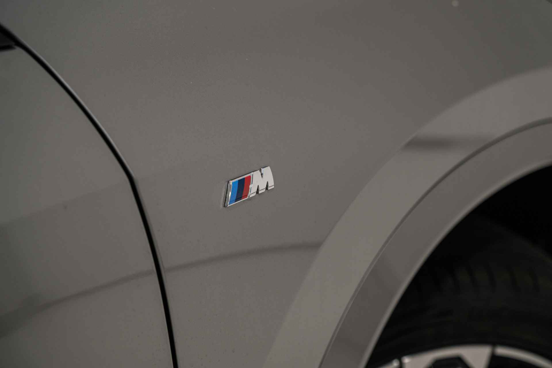 BMW iX1 xDrive30 Launch Edition M Sportpakket - 33/38