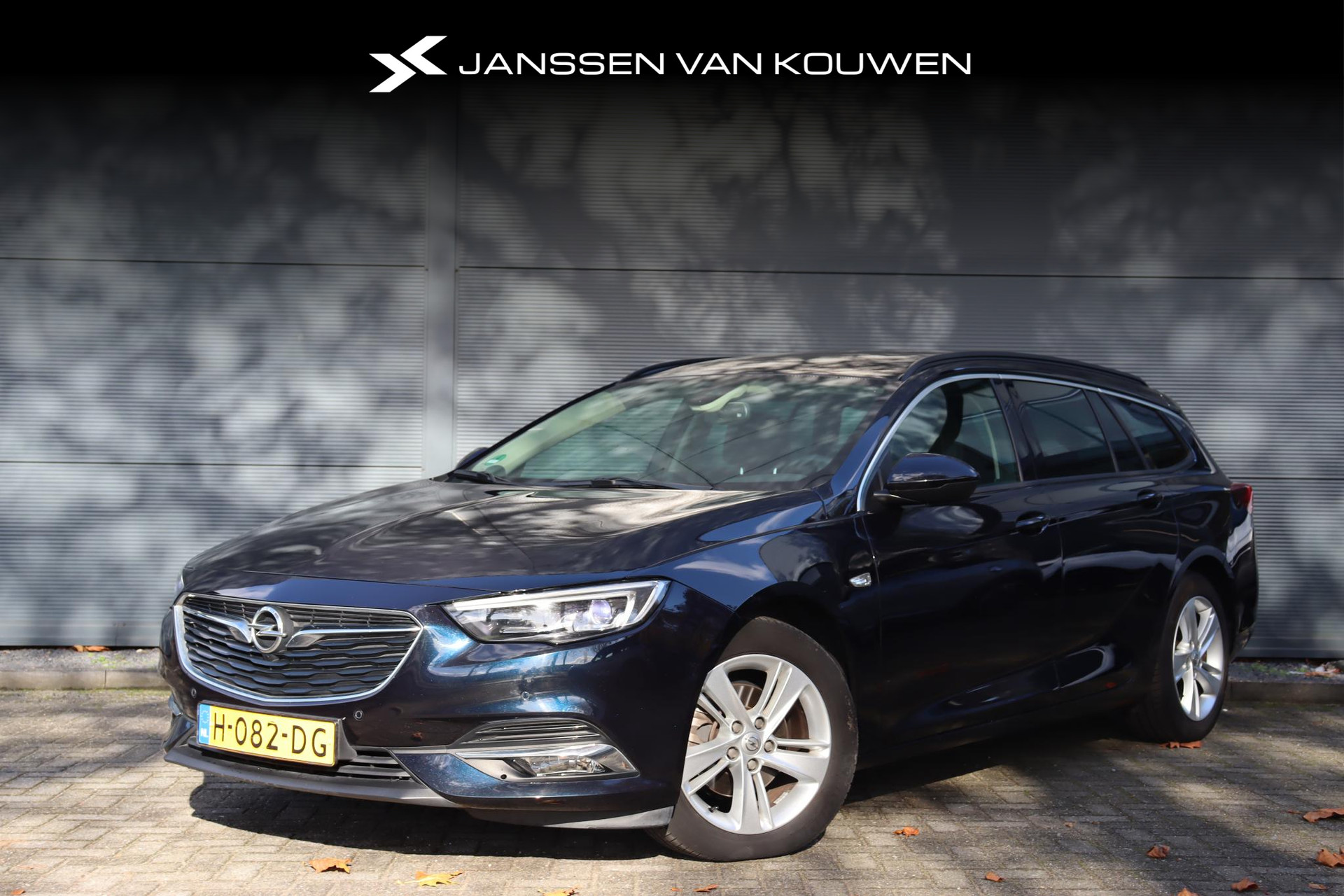 Opel Insignia Sports Tourer 1.5 Turbo Business / Stuur-Stoelverwarming / Navigatie / LED Koplampen /