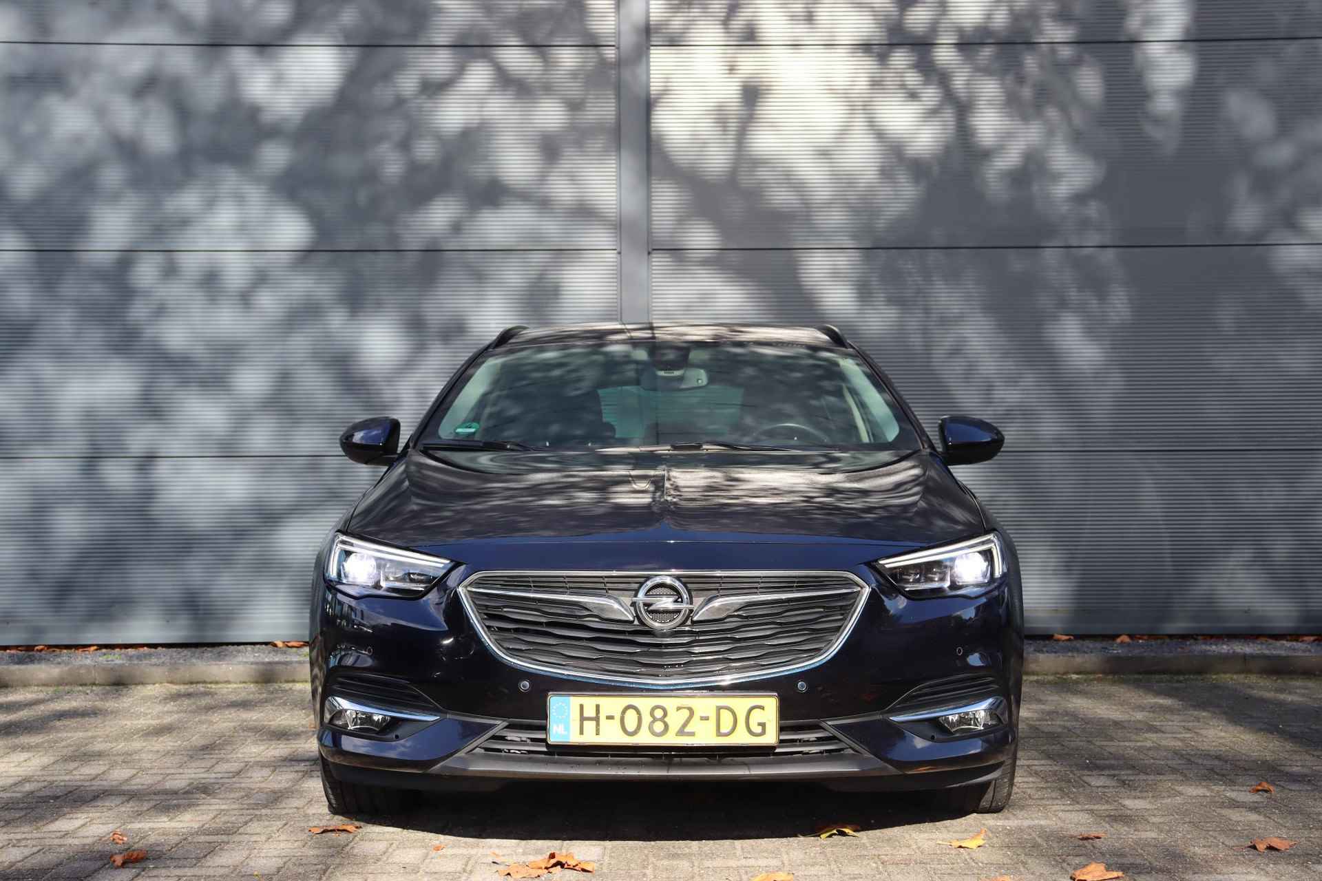 Opel Insignia Sports Tourer 1.5 Turbo Business / Stuur-Stoelverwarming / Navigatie / LED Koplampen / - 2/31