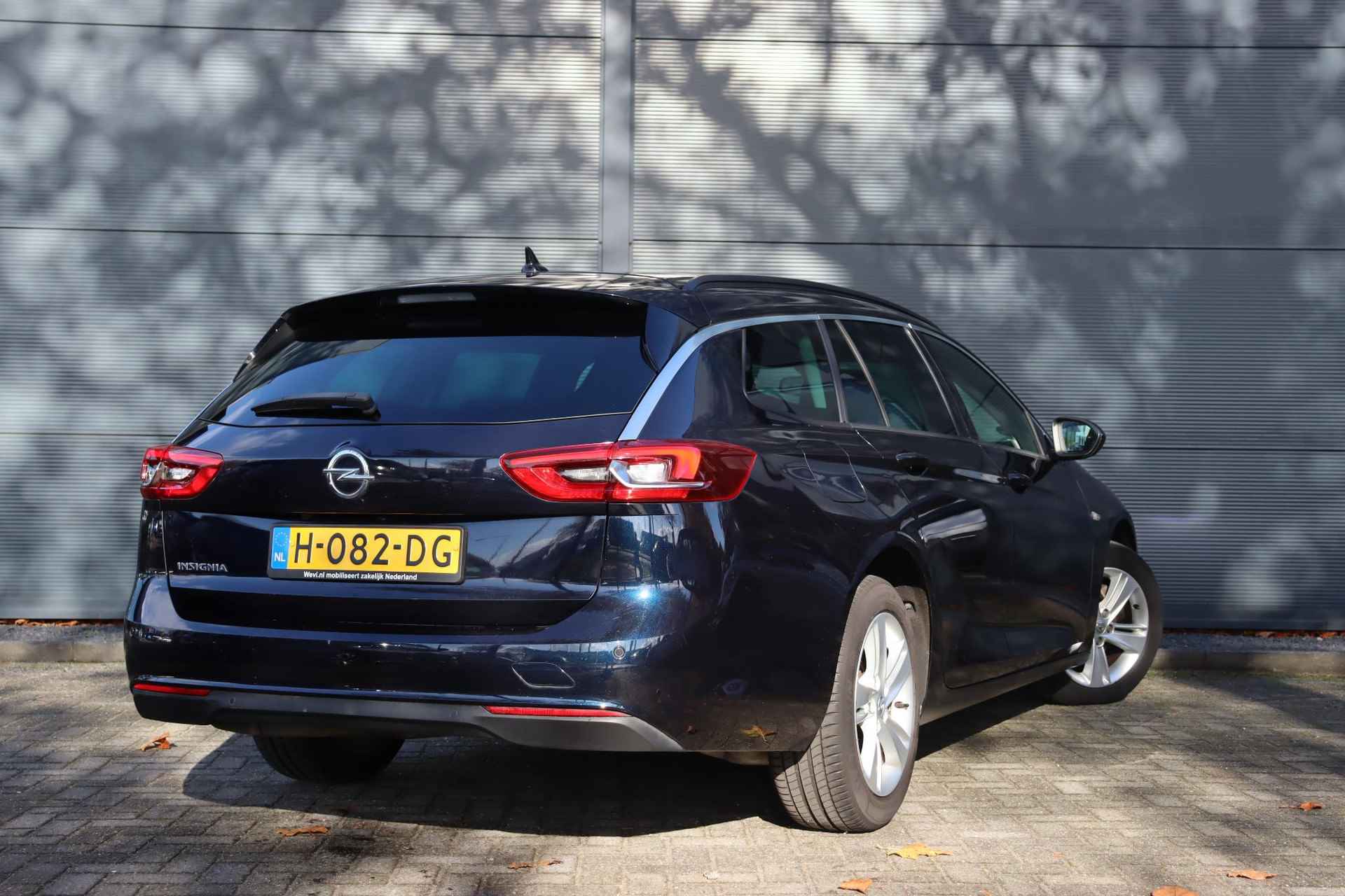 Opel Insignia Sports Tourer 1.5 Turbo Business / Stuur-Stoelverwarming / Navigatie / LED Koplampen / - 6/31