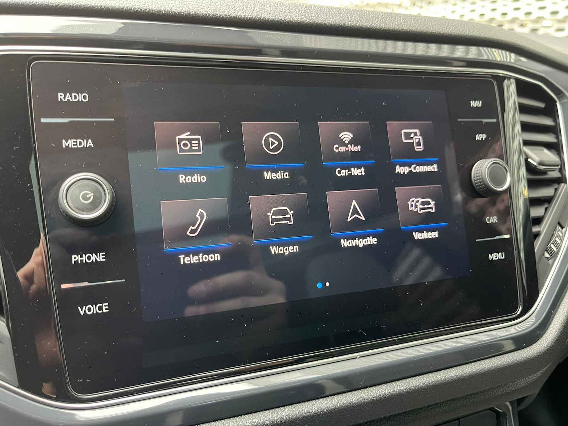 Volkswagen T-Roc 2.0 TSI 190pk DSG 4Motion Sport / Panoramadak / Digitale Cockpit / Leder Vienna / 19" LMV / Navi / LED / Beats Audio / Stuur en Stoelverwarming P4 - 18/31