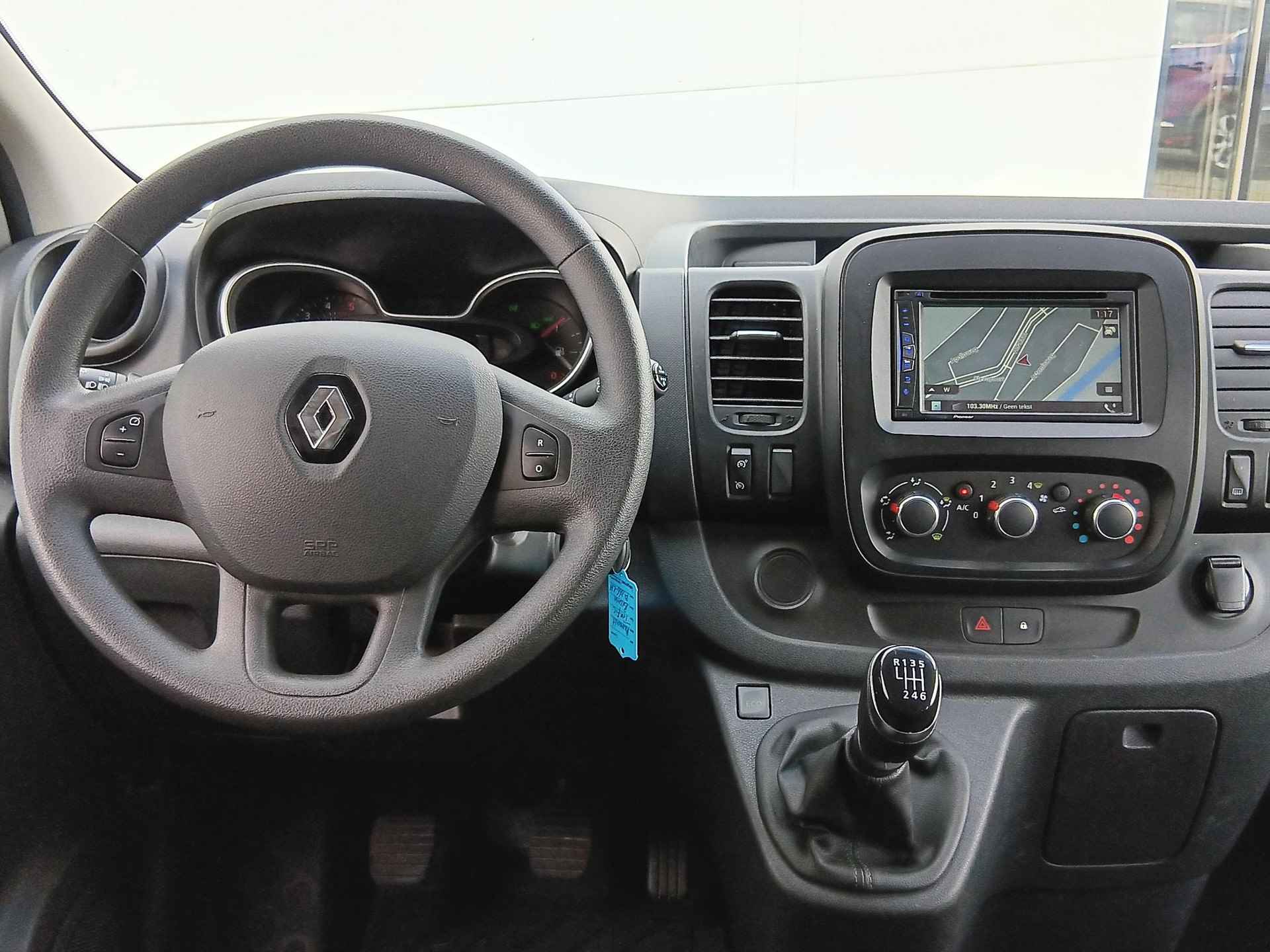 Renault Trafic Passenger 2.0 dCi 120 Grand Zen Trekhaak / 9-Persoons / Navigatie / Parkeersensoren Achter / Cruise Control / Airco - 8/39