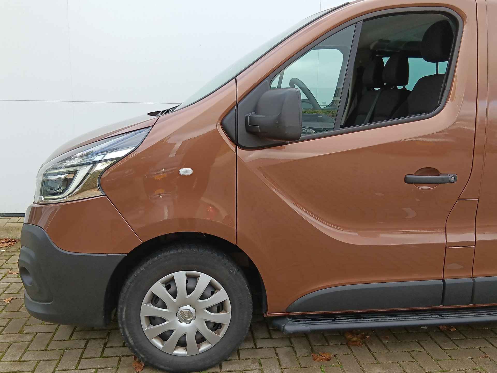 Renault Trafic Passenger 2.0 dCi 120 Grand Zen Trekhaak / 9-Persoons / Navigatie / Parkeersensoren Achter / Cruise Control / Airco - 17/39