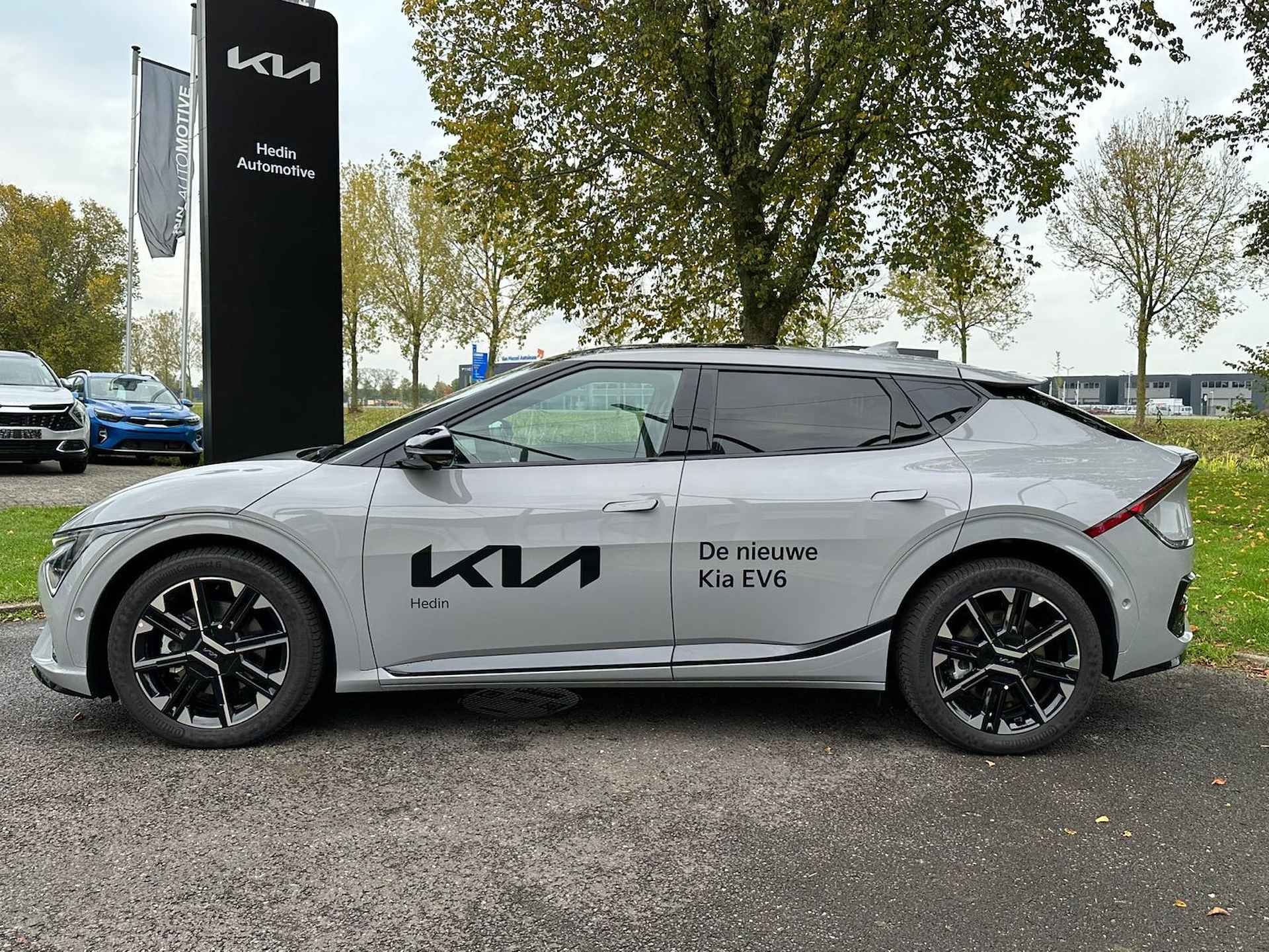 Kia EV6 GT-Line 84 kWh ALLEEN BESCHIKBAAR VOOR PROEFRITTEN | STOEL VERWARMING + VENTILATIE | PANORAMA DAK | NAVIGATIE | ADAPTIEVE CRUISE CONTROL - 3/35