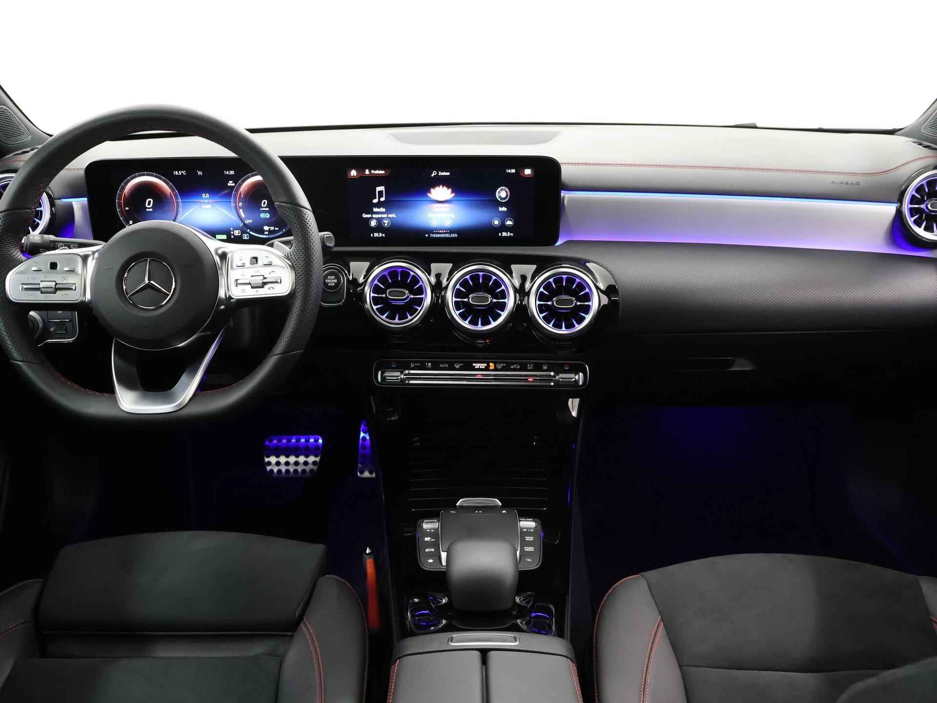 Mercedes-Benz CLA 250e Shooting brake AMG Line | Panorama-schuifdak | Achteruitrijcamera | Stoelverwarming | Sfeerverlichting - 9/47