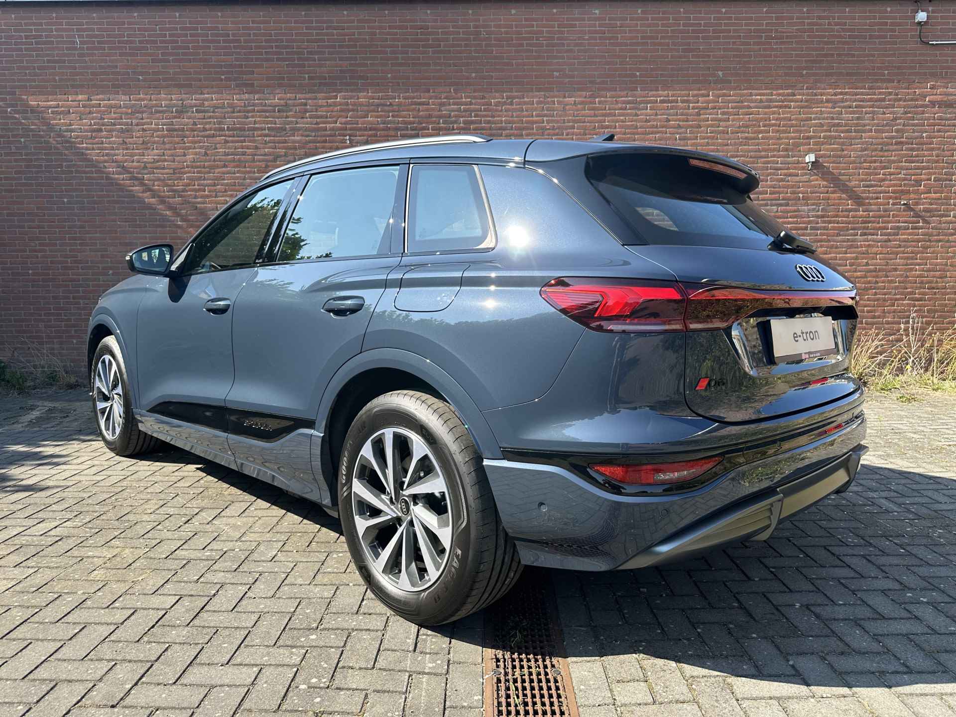 Audi Q6 e-tron Advanced edition performance 306pk 100 kWh | Tech plus | Bijrijdersdisplay / Volleder - 4/17