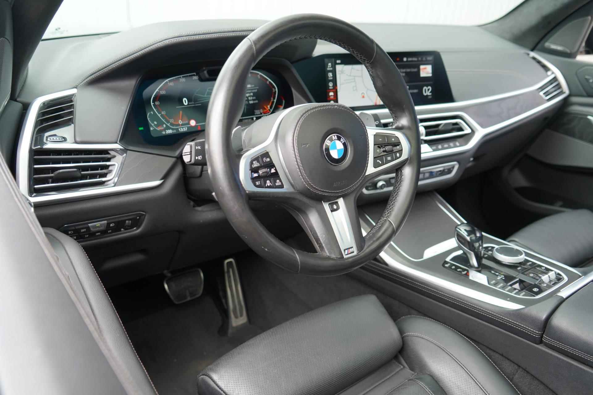 BMW X7 XDrive40i High Executive / M-Sport / 7 Pers. / Trekhaak / Panodak / 360 Camera / Bomvolle auto! - 11/54