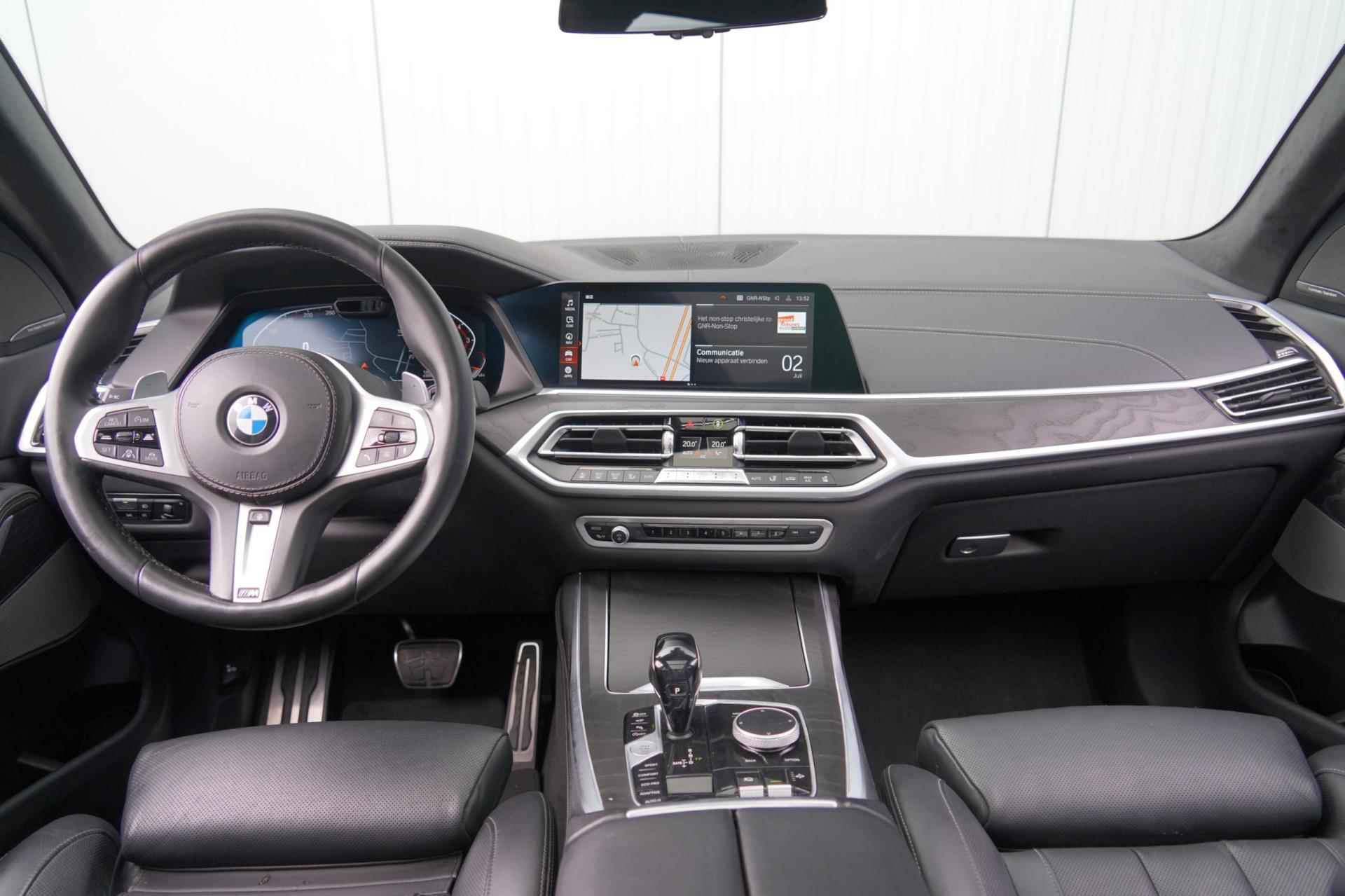 BMW X7 XDrive40i High Executive / M-Sport / 7 Pers. / Trekhaak / Panodak / 360 Camera / Bomvolle auto! - 12/54