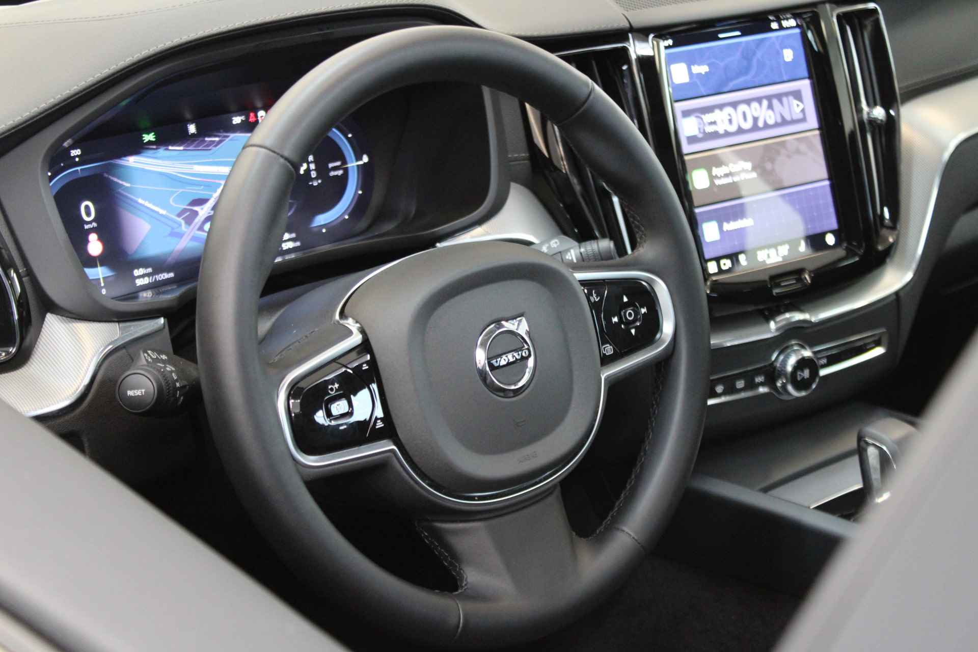 Volvo XC60 T6 350PK Ultimate Dark | Trekhaak | 360 Camera | HUD | Keyless | Panoramadak - 23/65