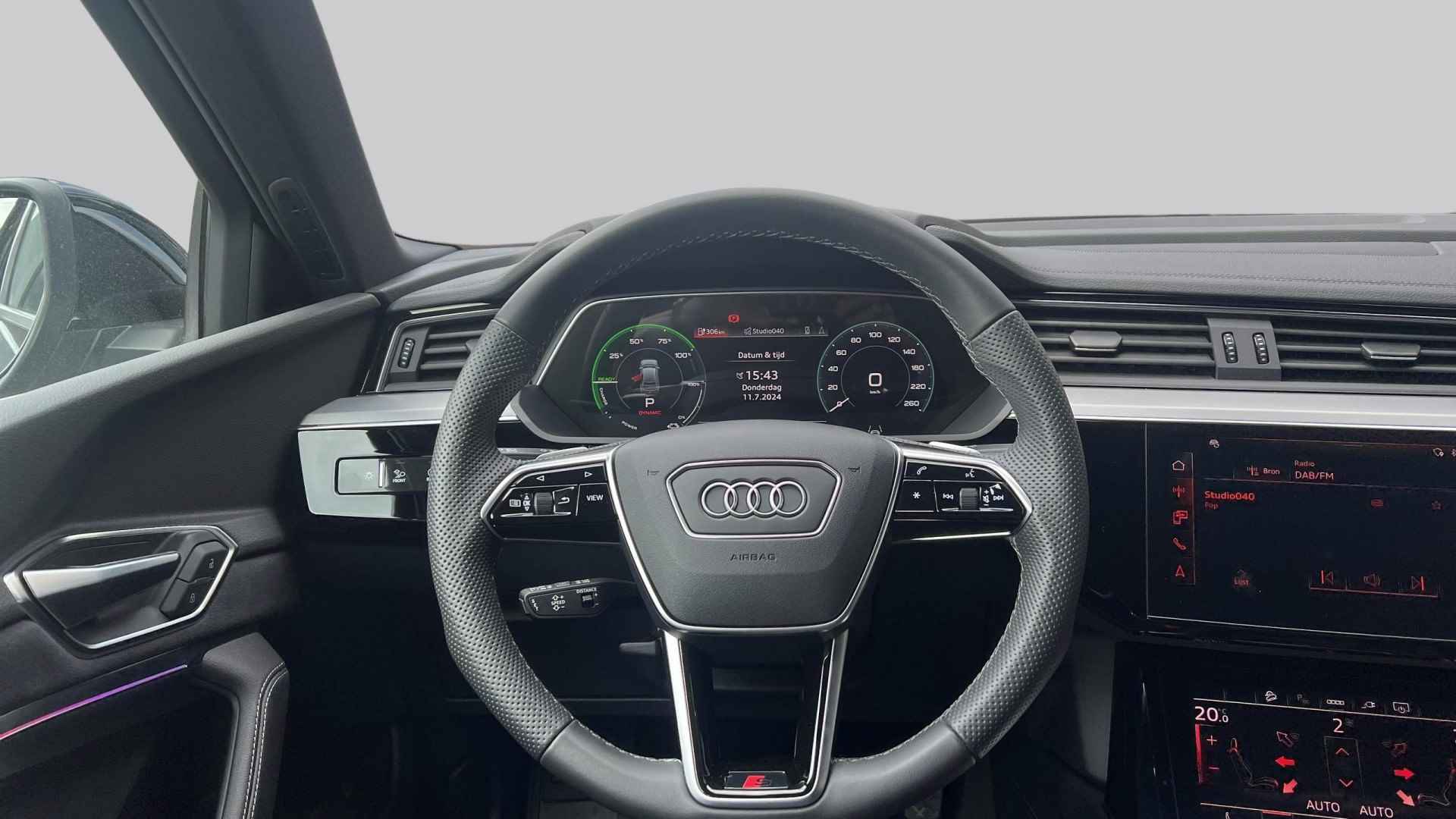 Audi e-tron Sportback 55 quattro 408pk S edition / Panoramadak / B&O Audio / Stoelverwarming - 17/25