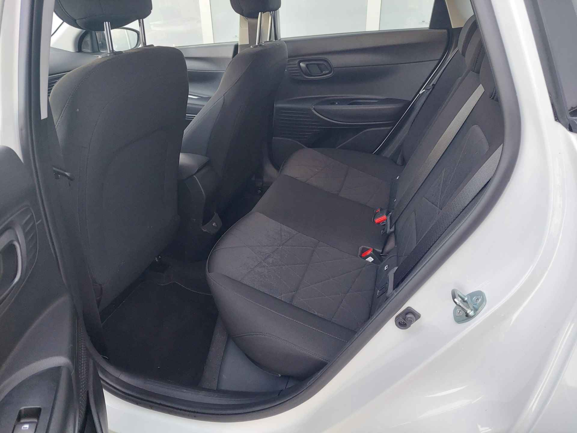 Hyundai Bayon 1.0 T-GDI Comfort Apple Carplay - Android auto | Cruise Control - 8/24