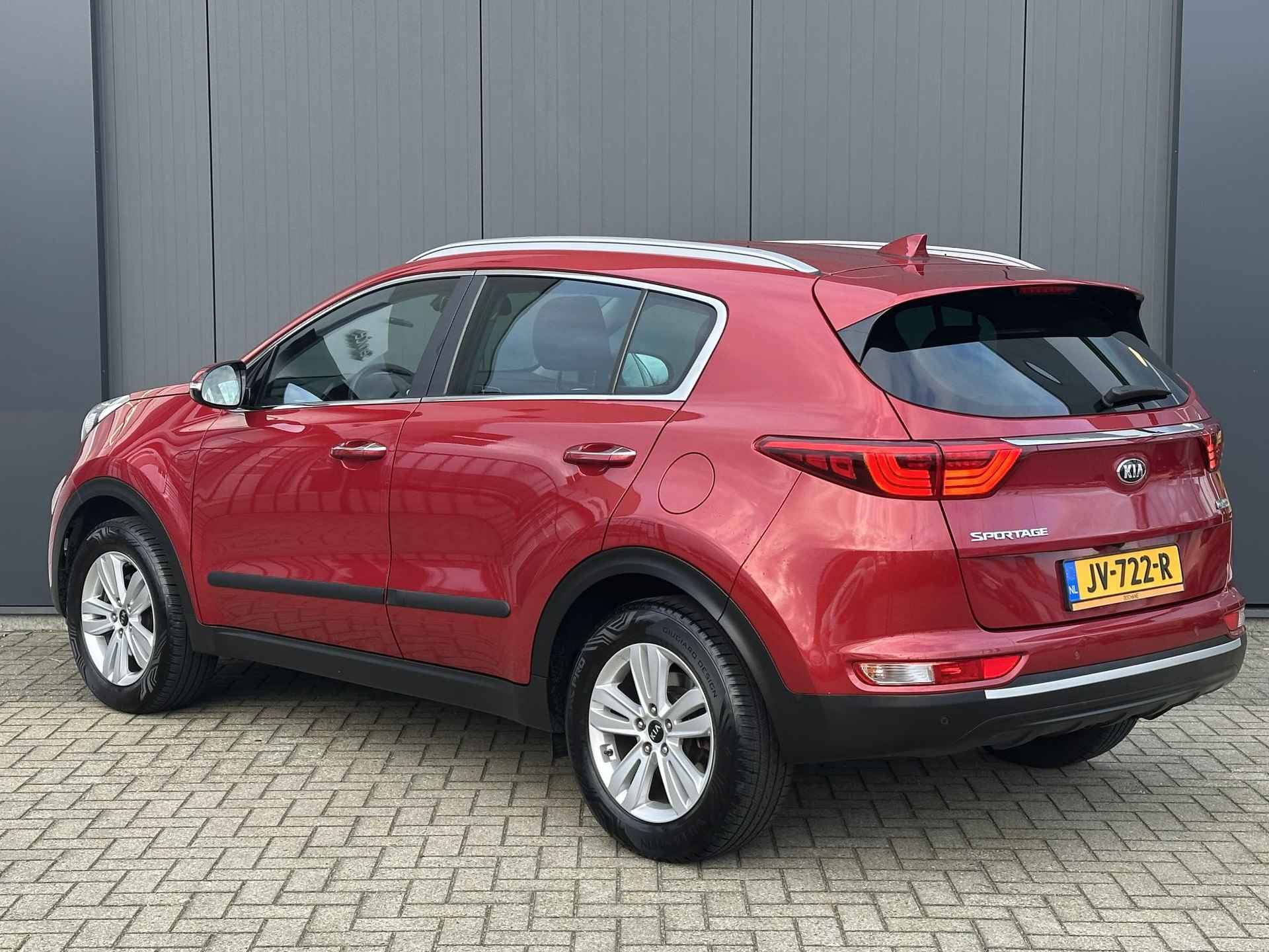 Kia Sportage 1.6 GDI First Edition | NL-auto | Trekhaak | All-season Banden | Camera | Navigatie | Clima - 7/35