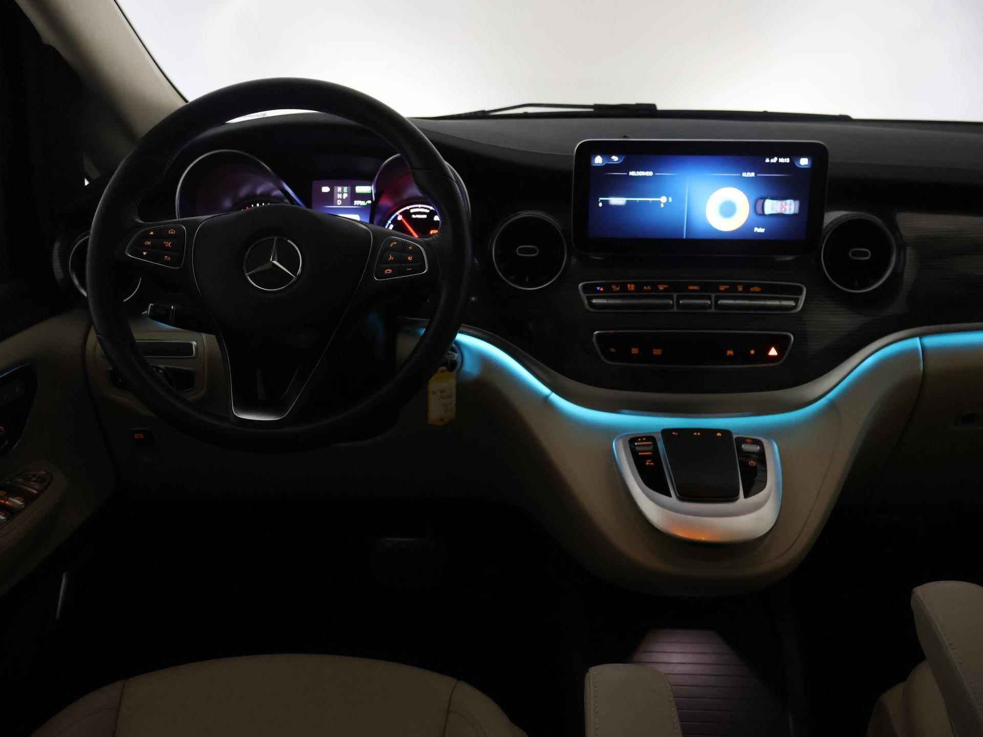 Mercedes-Benz EQV 300 L2 7-PERS AVANTGARDE B. SOLUTION LIMITED 90kWh + DISTRONIC+ / BURMESTER / 360 CAMERA / 19 INCH / SFEERVERLICHTING / LEDER - 59/70